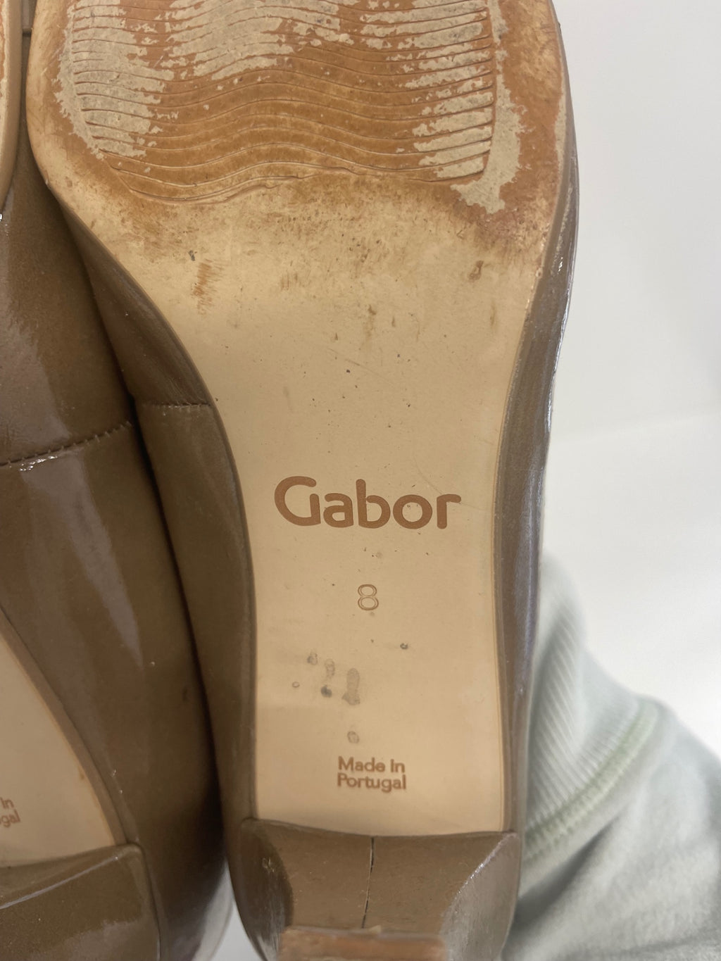 Fabulous Gabor admiration patent court classics  UK8 Taupe Beige FK608