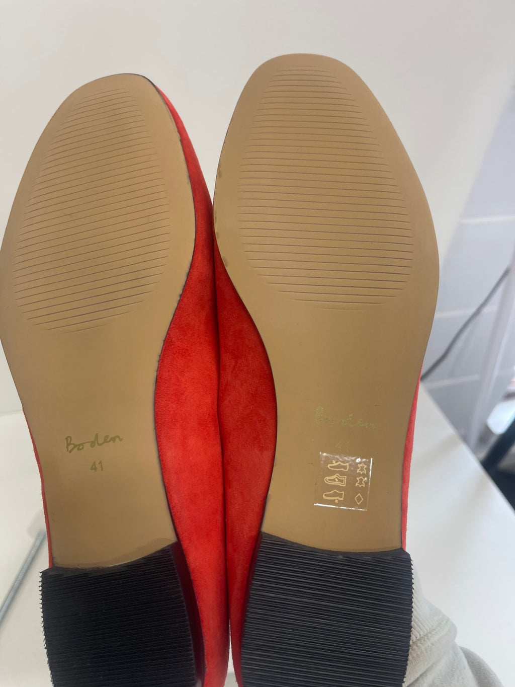 Fabulous Boden suede tassel Loafers UK8 Red Coral FK608