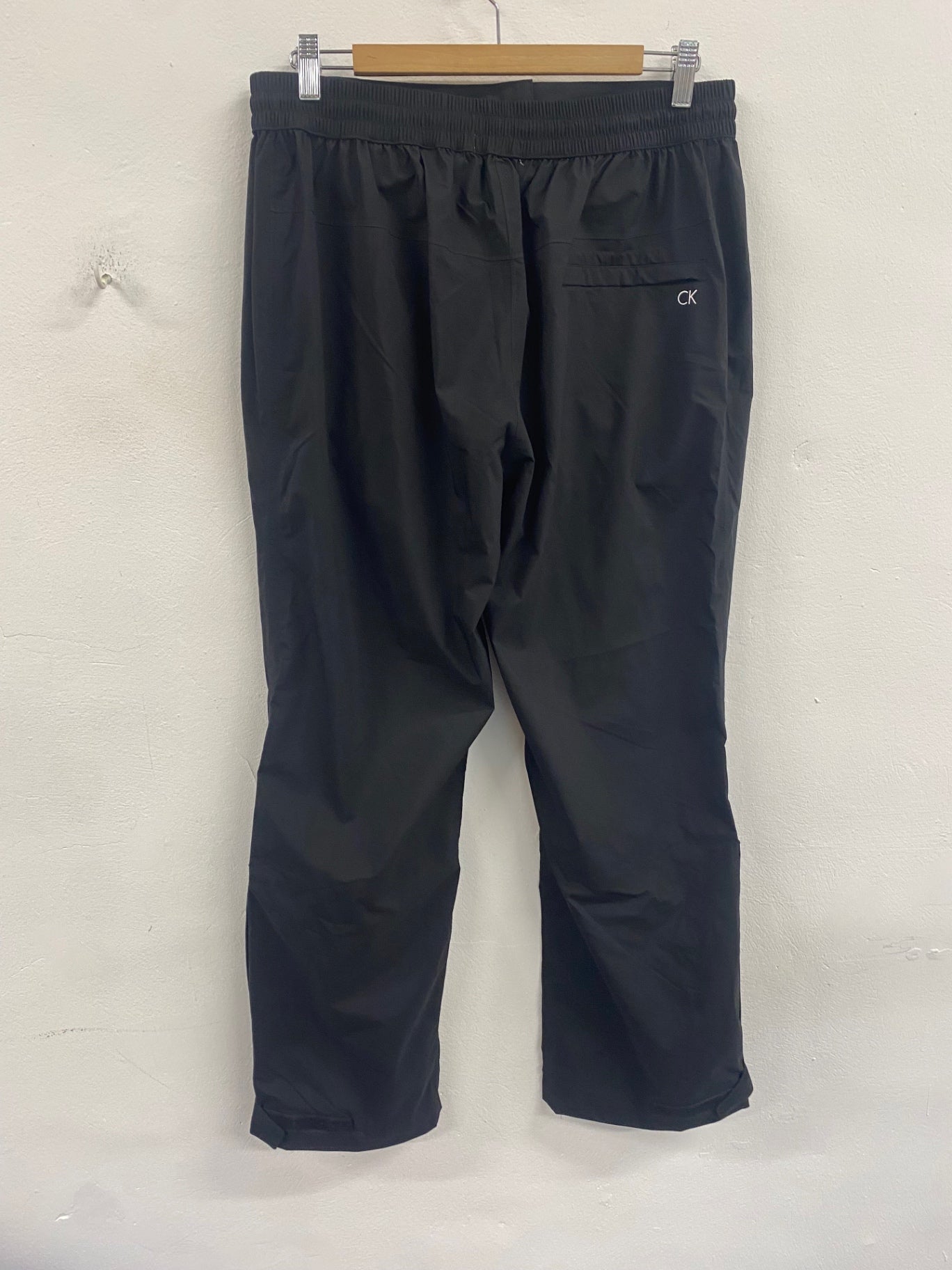 Fabulous Calvin Klein Golf waterproof over Pants 16 Black FK608
