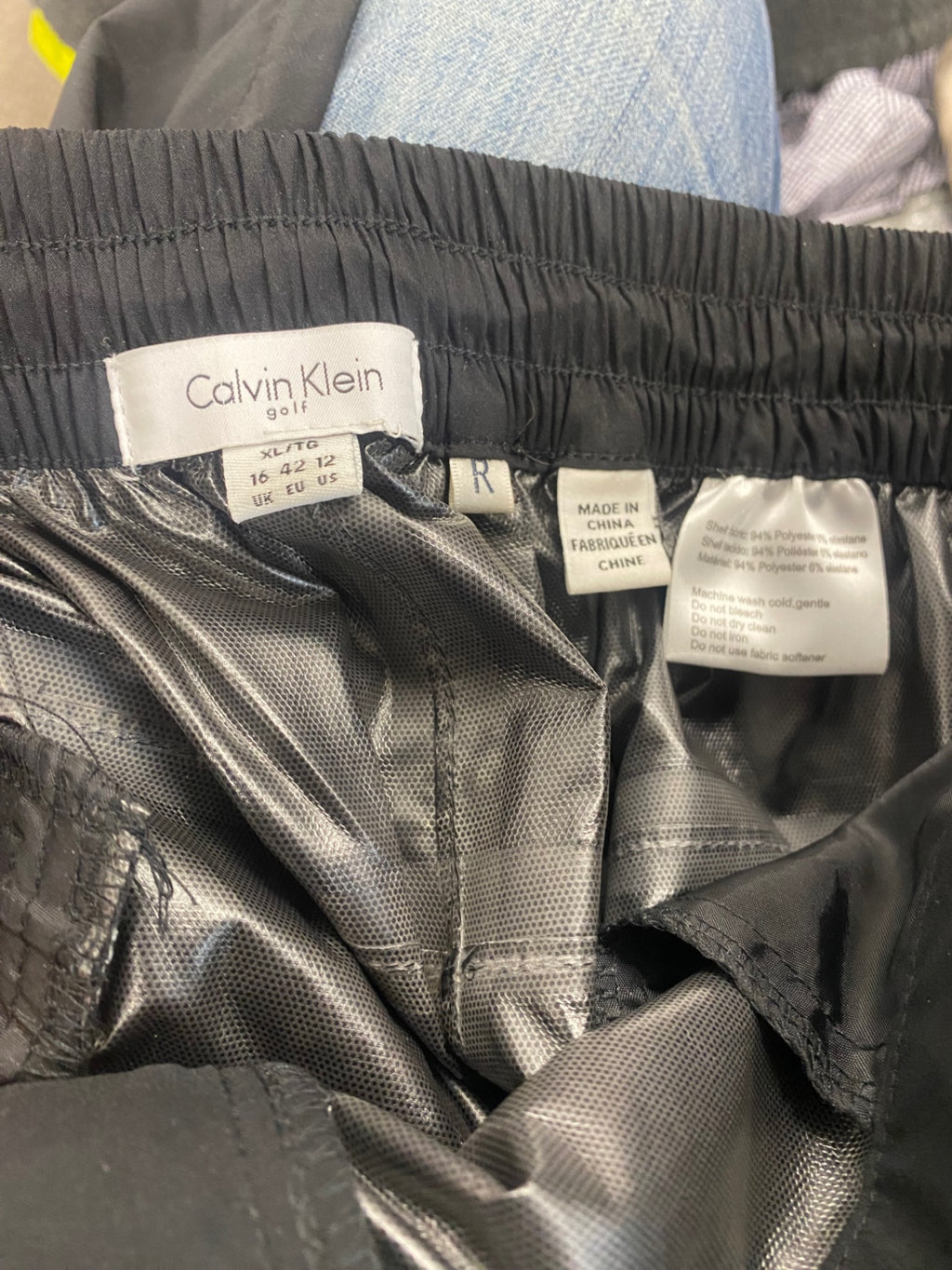 Fabulous Calvin Klein Golf waterproof over Pants 16 Black FK608