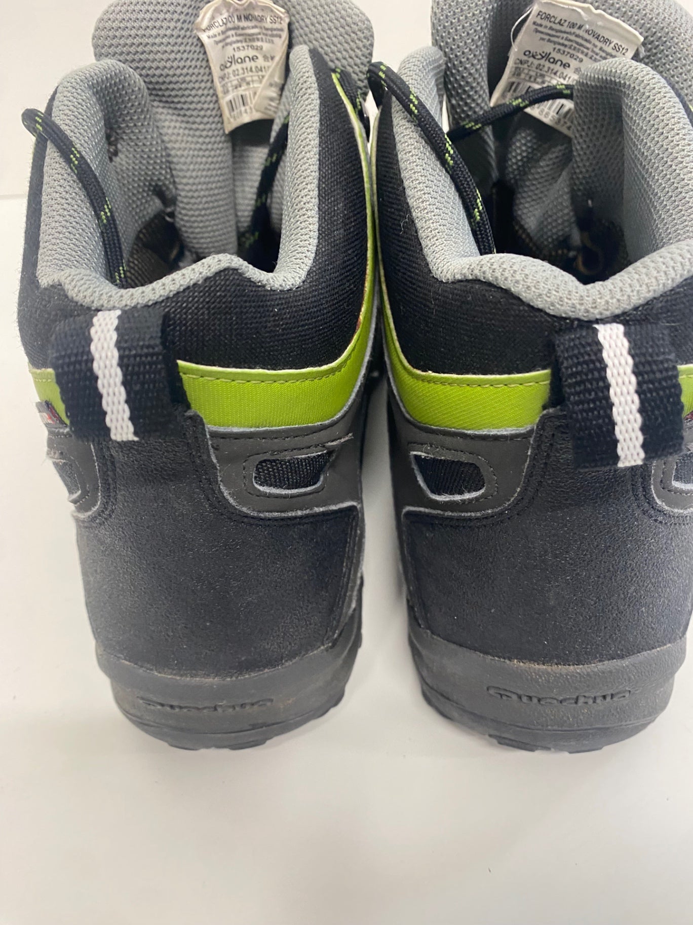 Fabulous Quechua Forclaz 100 waterproof trekking Boots UK11 Black FK608