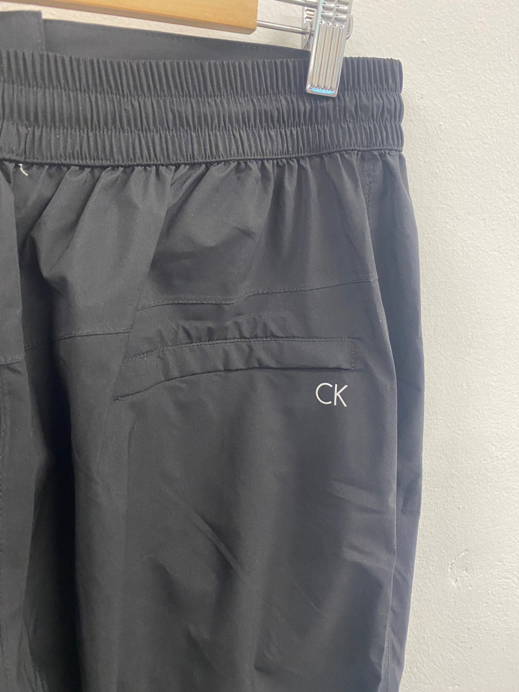 Fabulous Calvin Klein Golf waterproof over Pants 16 Black FK608