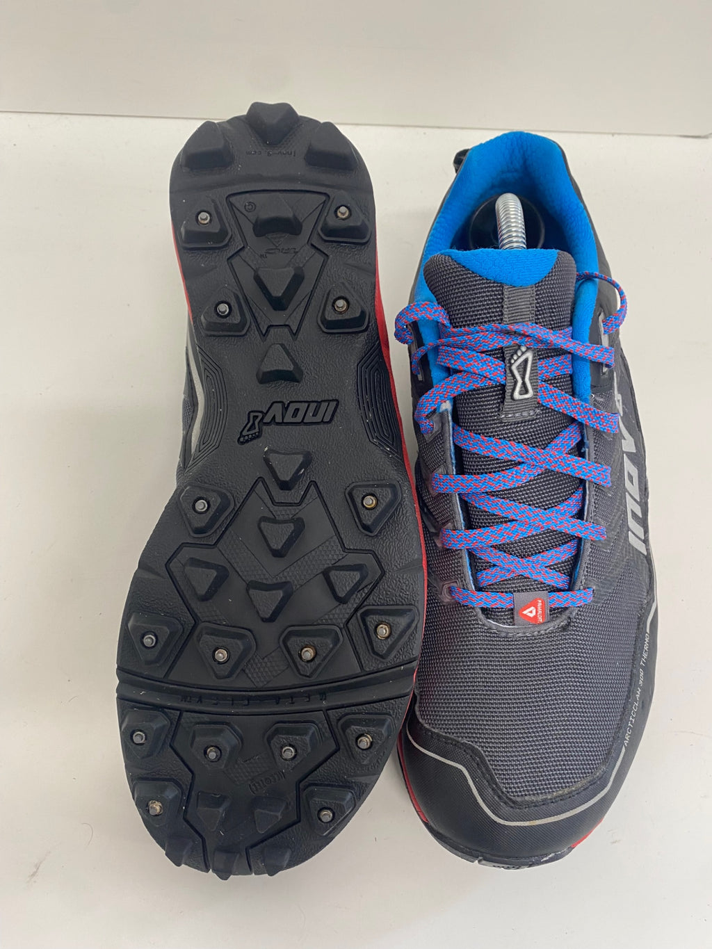Fabulous INOV-8 ArcticClaw 300 Thermo primaloft trail Ice running trainers UK9 Black/Gray with red accents FK608