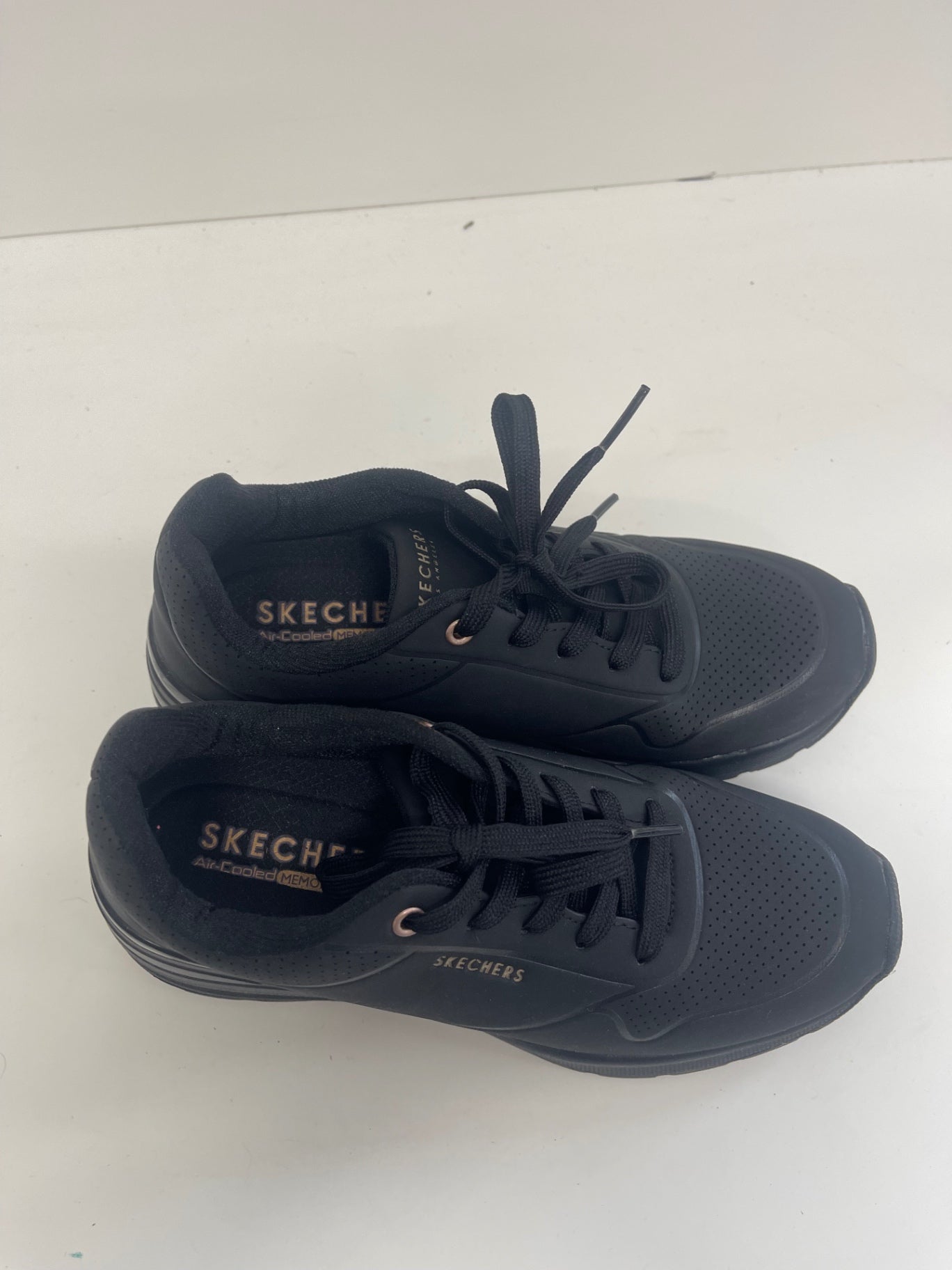 Fabulous Skechers Million Air elevated Sneakers UK3.5 Black FK608