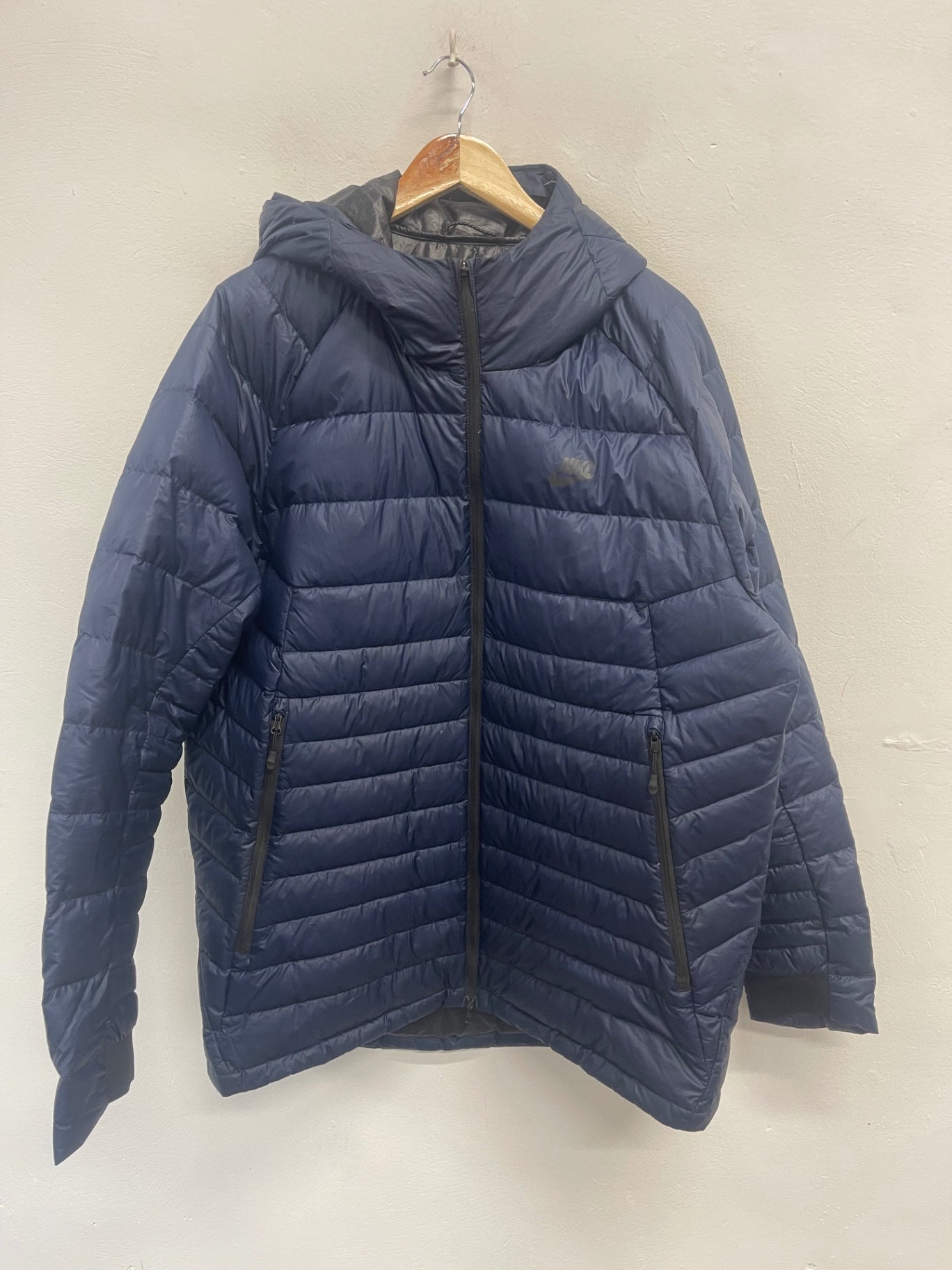 Fabulous Nike down filled Puffer Jacket XL Navy Blue ES609