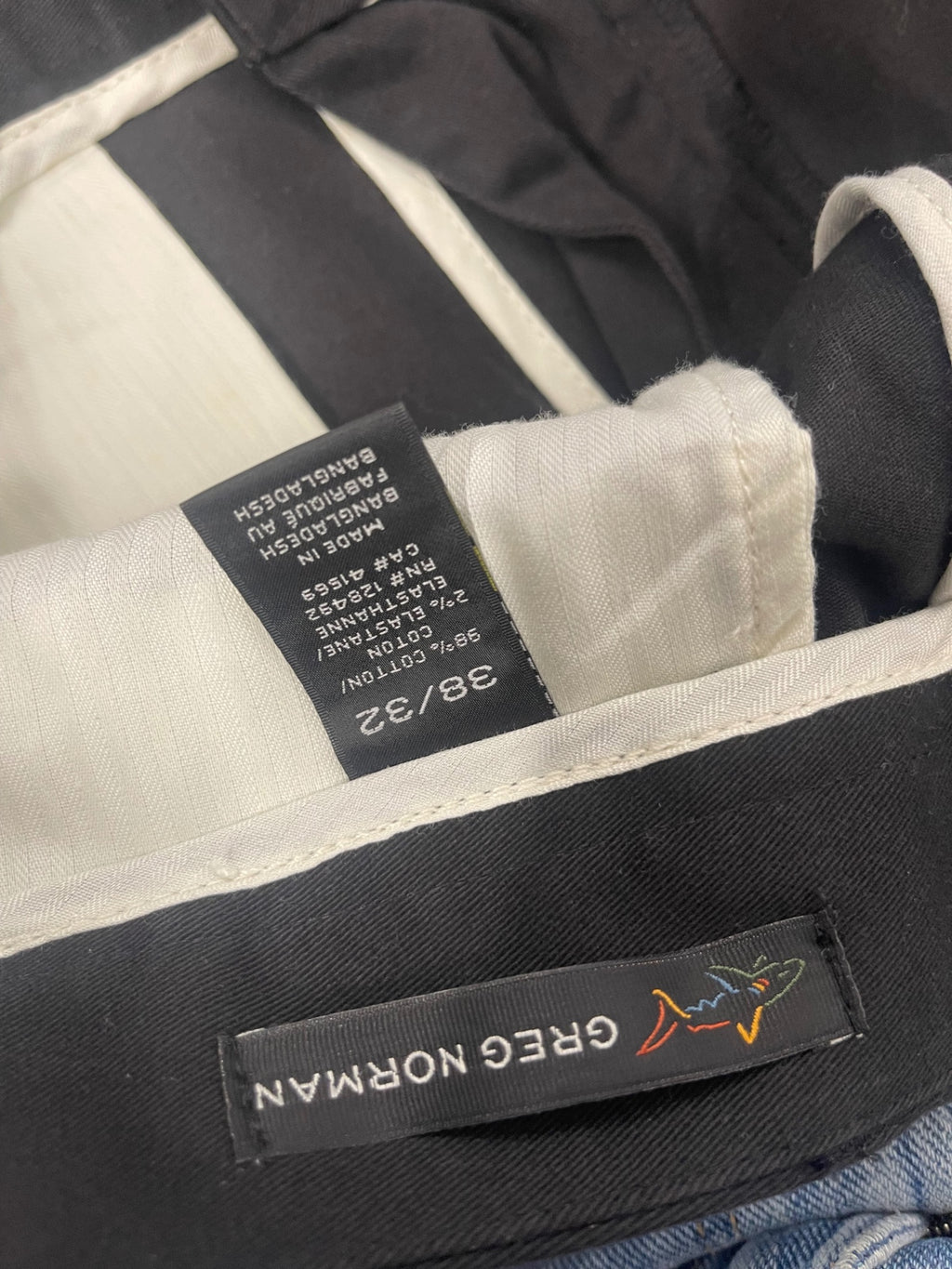 Fabulous Greg Norman Golf Trousers 38/32 Black ES609