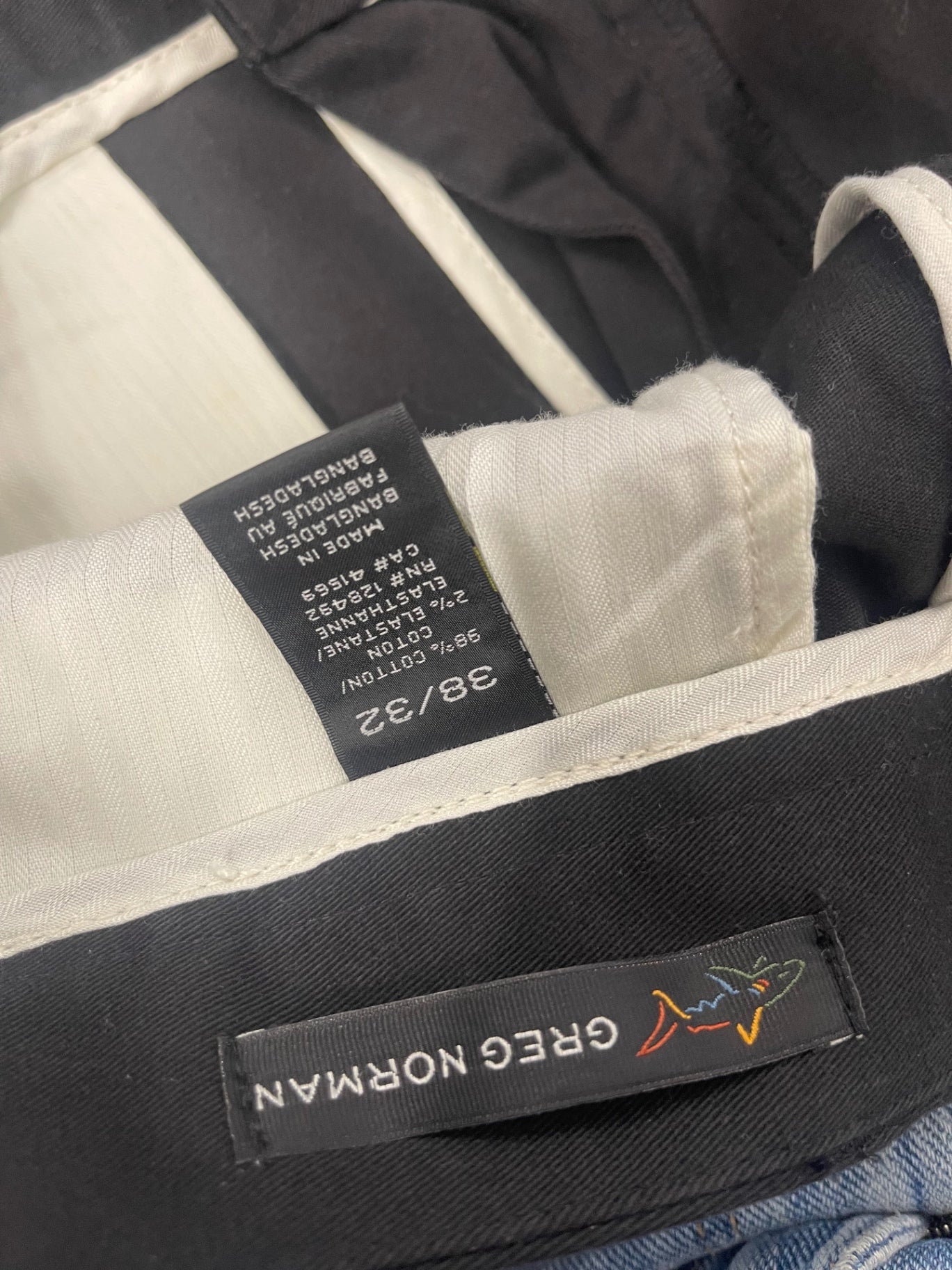 Fabulous Greg Norman Golf Trousers 38/32 Black ES609