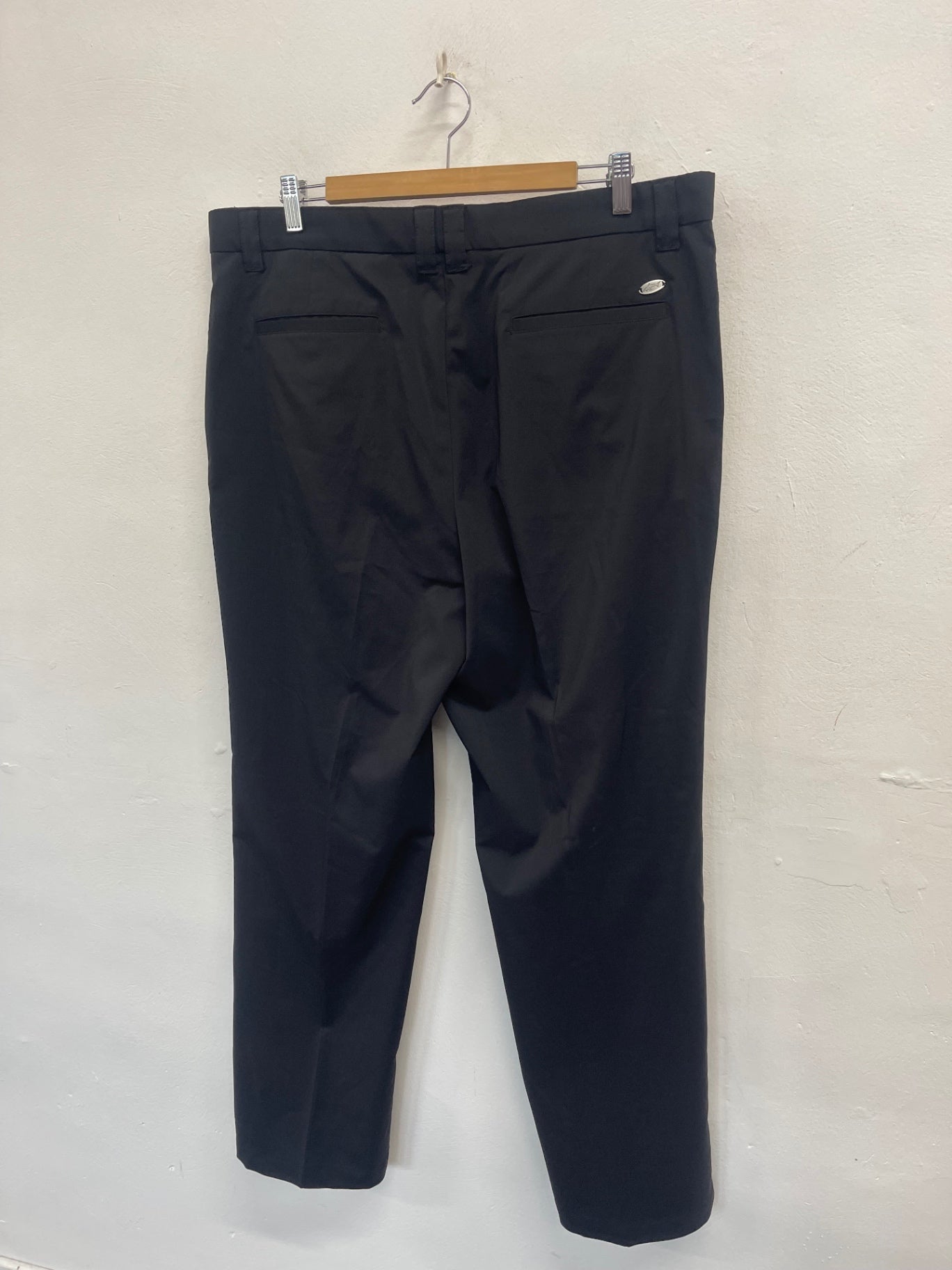 Fabulous Greg Norman Golf Trousers 38X32 Black ES609