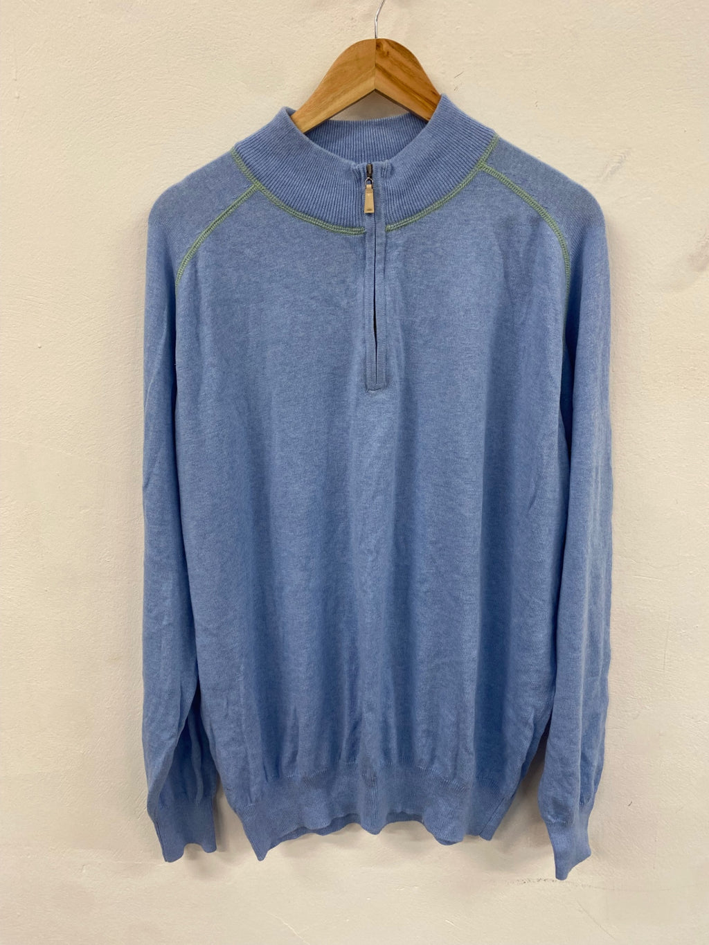 Fabulous Peter Millar 1/4 zip Sweater Golf XL Blue lime contrast stitching ES609