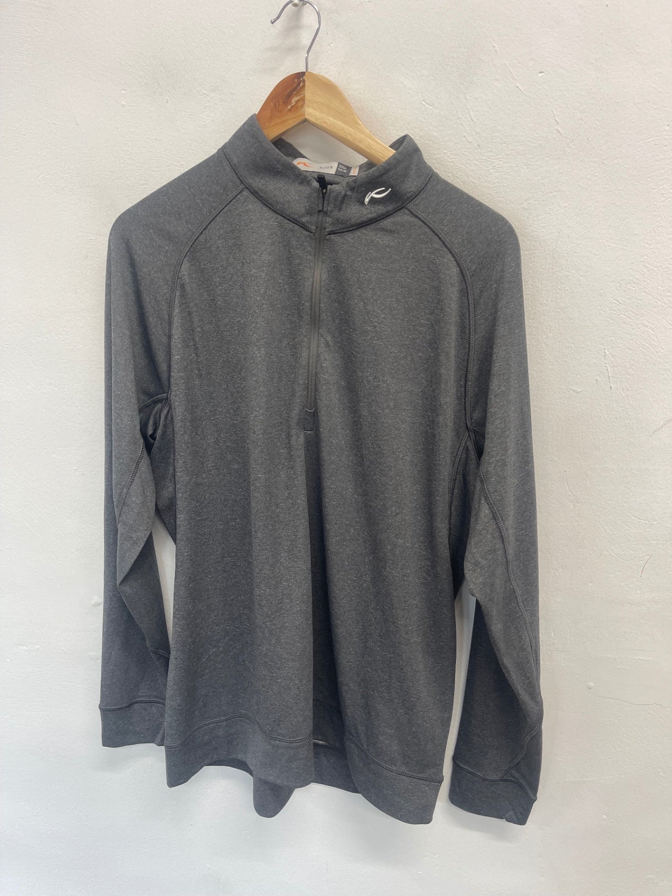 Fabulous KJUS Keano golf mid layer UK XL Gray ES609