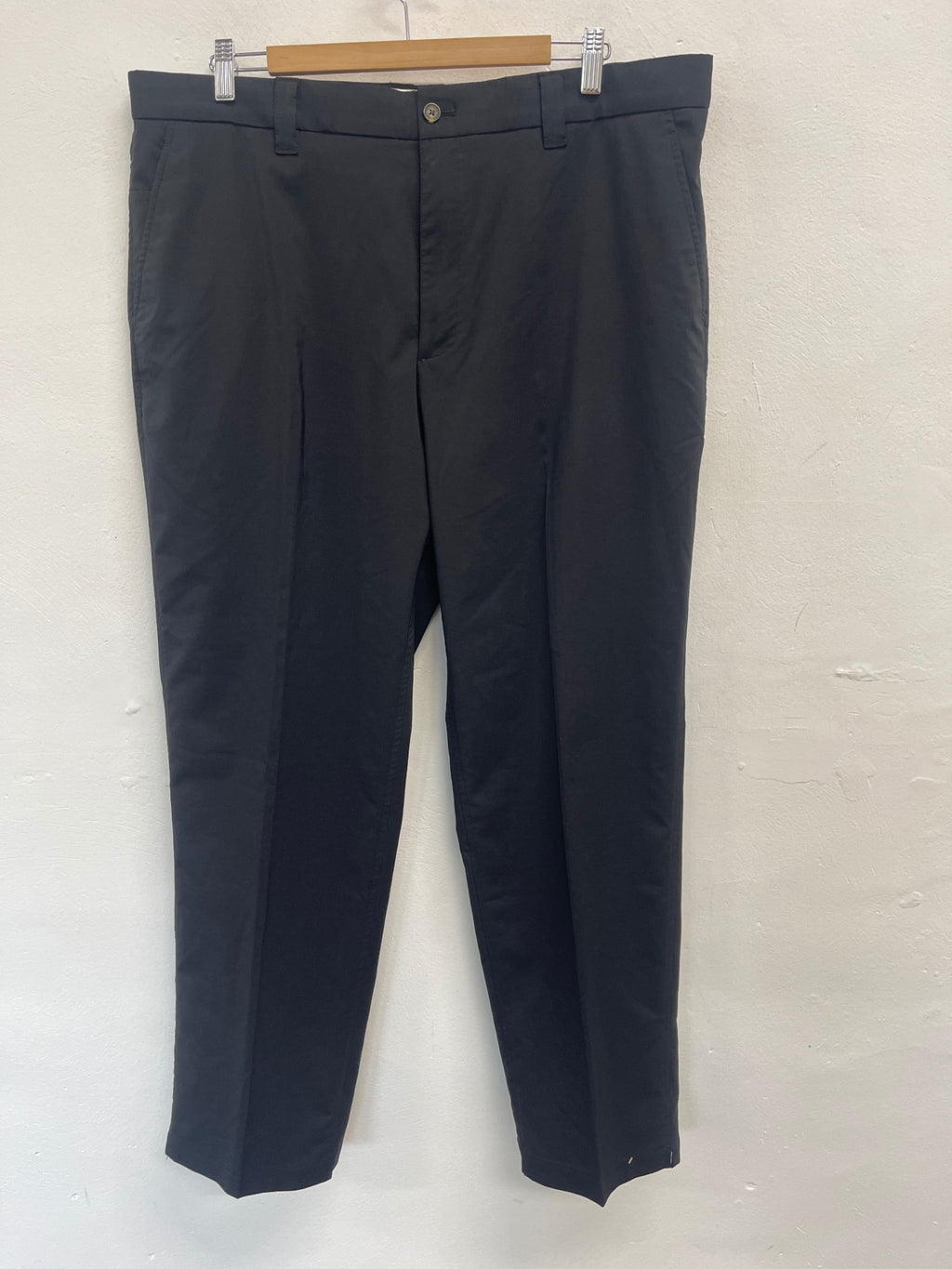 Fabulous Greg Norman Golf Trousers 38X32 Black ES609
