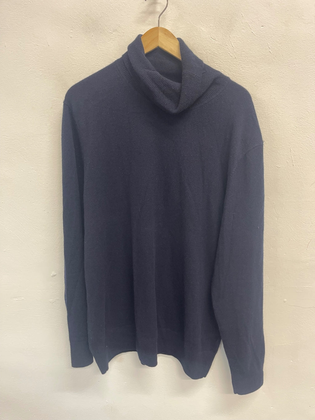Fabulous UNIQLO pure Cashmere rollSweater XL Dark Blue