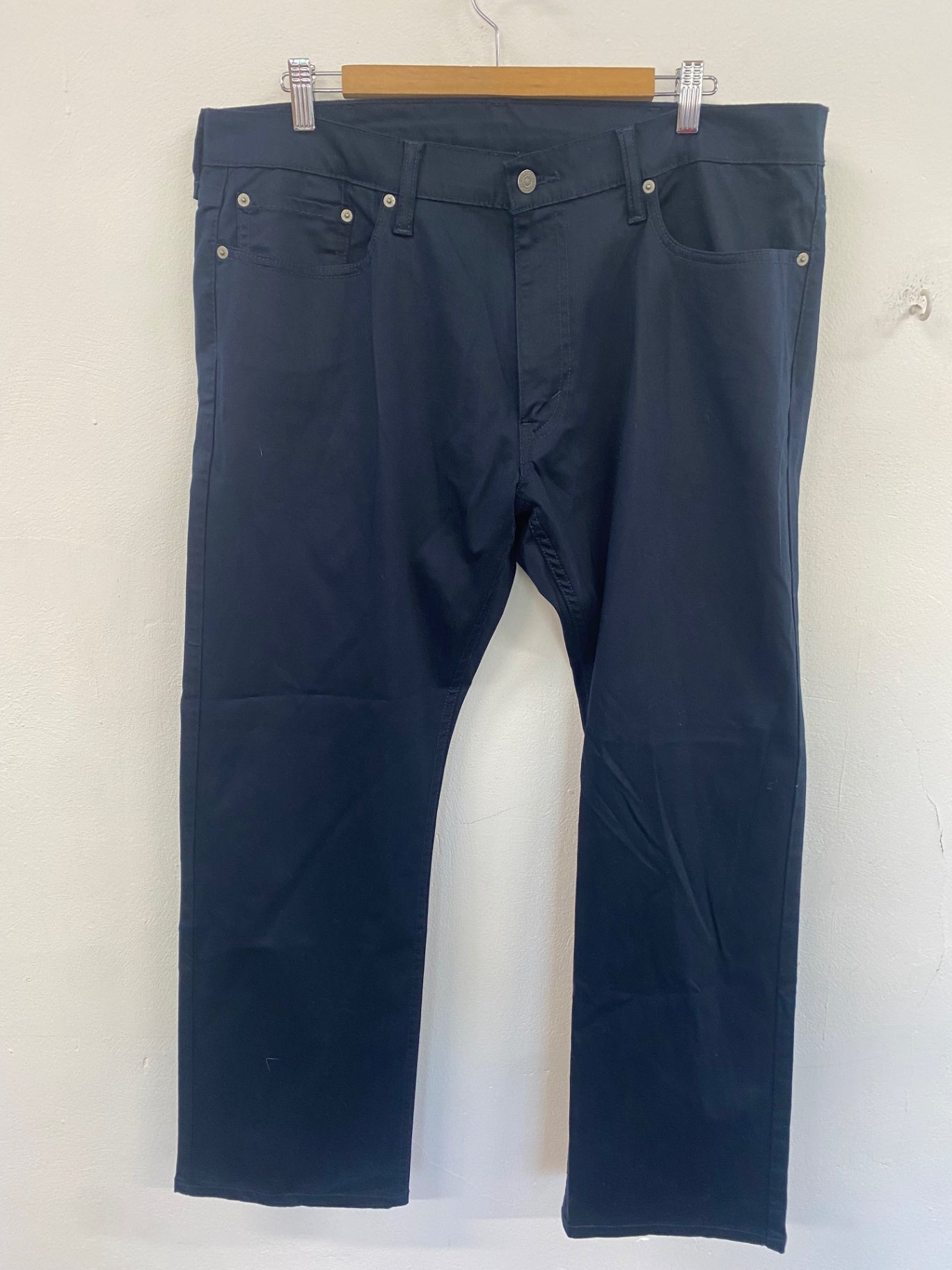 Fabulous Levi's Pants 38/30 classic 5 pocket jeans casual short 38" ES609