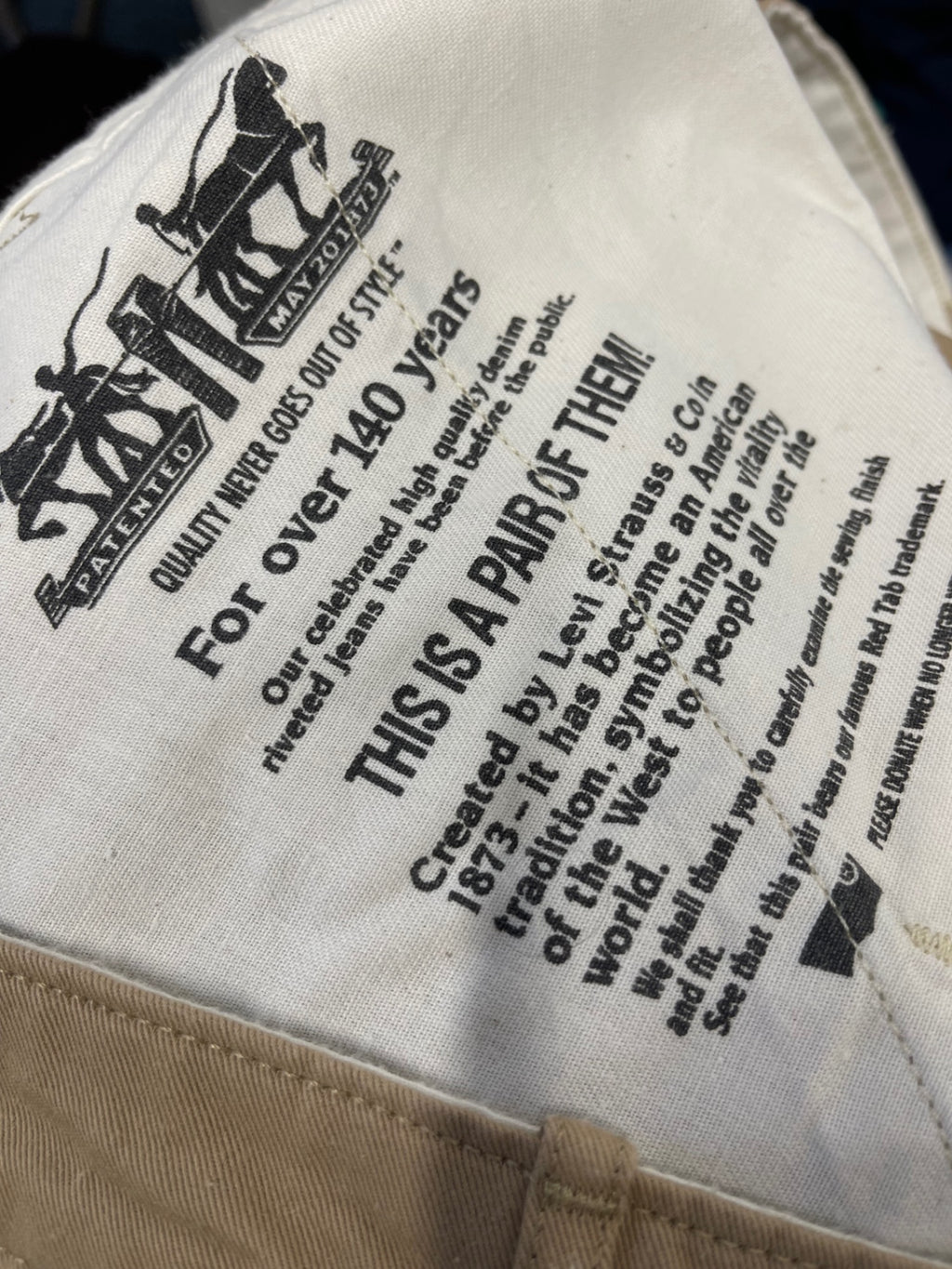 Fabulous Levi's Chinos W40 L30 Beige immaculate ES609
