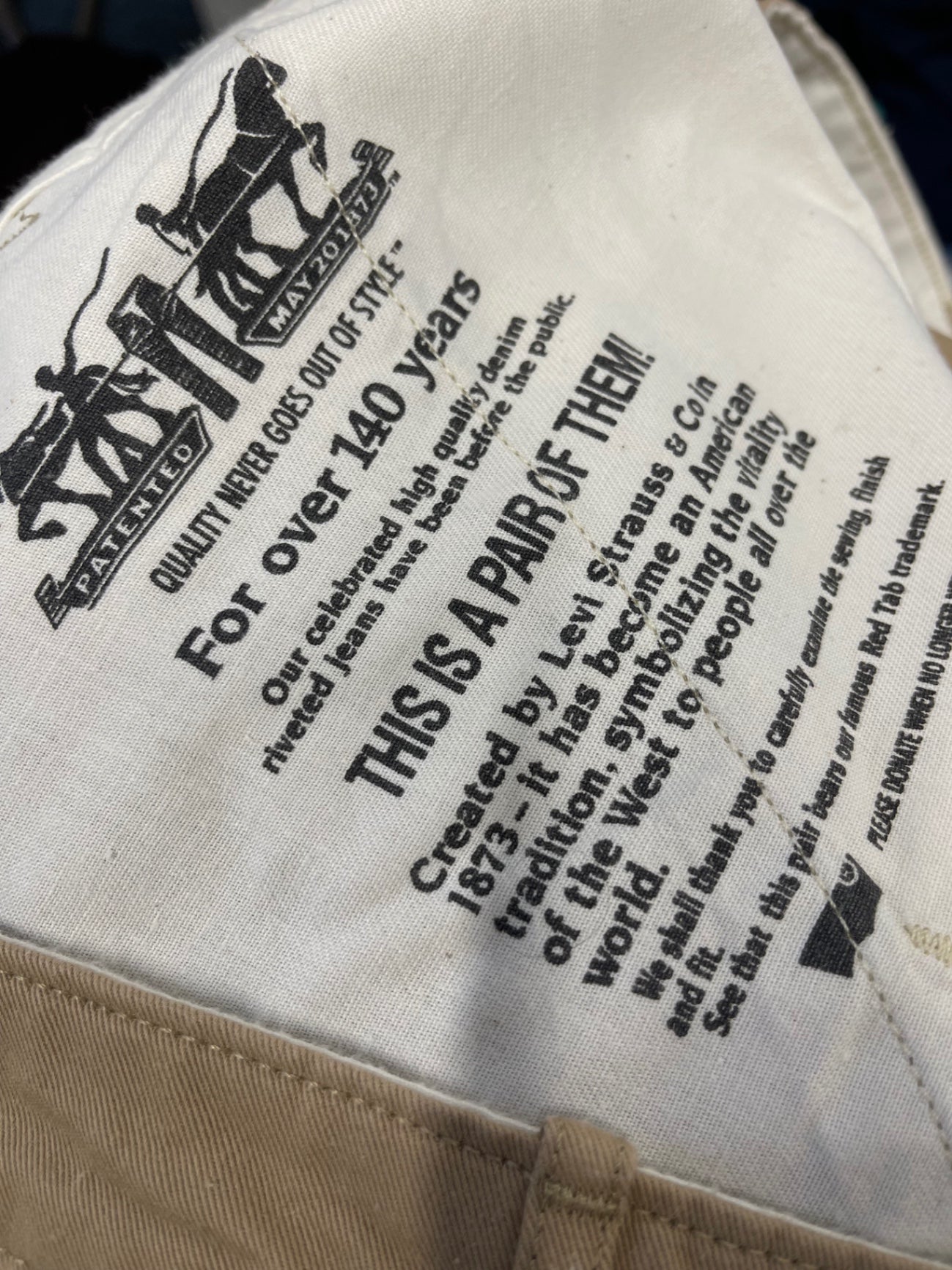 Fabulous Levi's Chinos W40 L30 Beige immaculate ES609