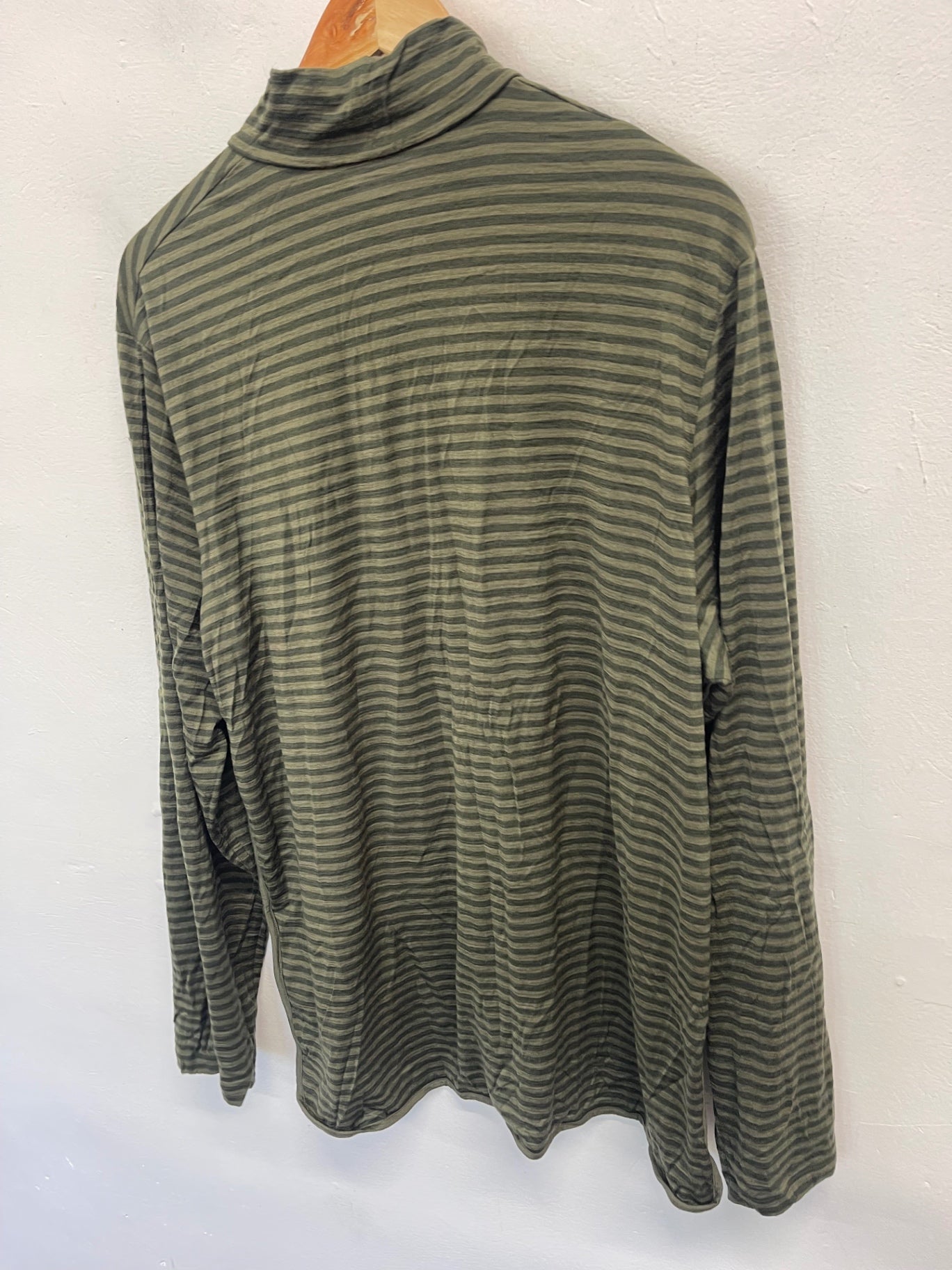 Fabulous icebreaker Long sleeve Merino base layer top XL Olive green ES609