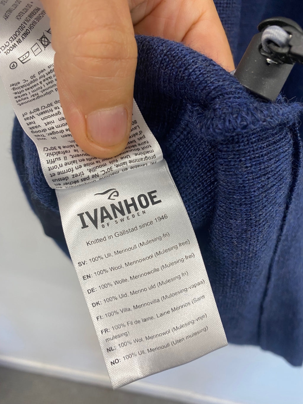 Fabulous IVANHOE of Sweden golf merino gilet  XL Blue ES609