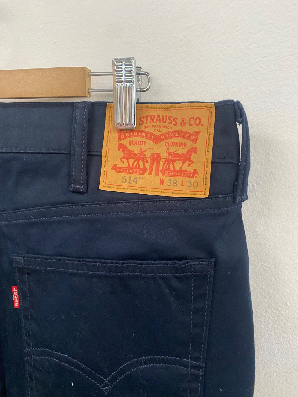 Fabulous Levi's Pants 38/30 classic 5 pocket jeans casual short 38" ES609