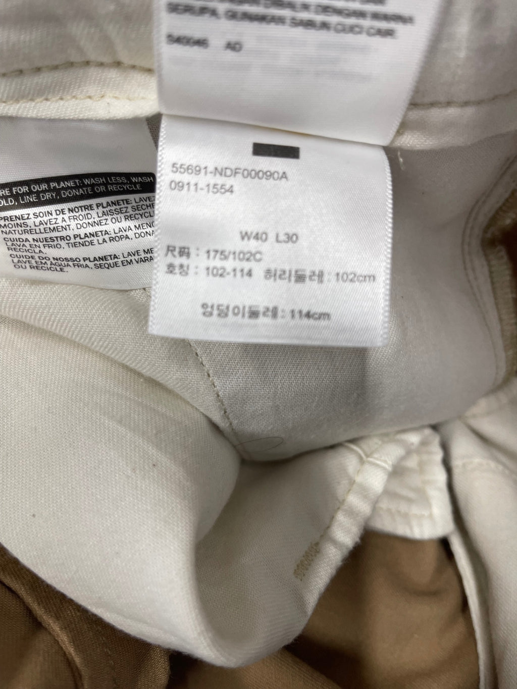 Fabulous Levi's Chinos W40 L30 Beige immaculate ES609