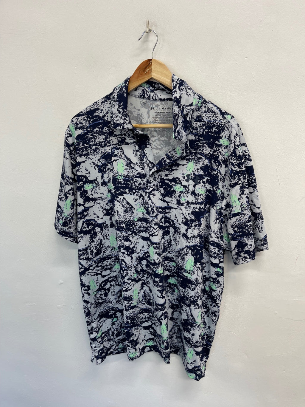 Fabulous Under Armour Golf polo Shirt XL Navy ES609