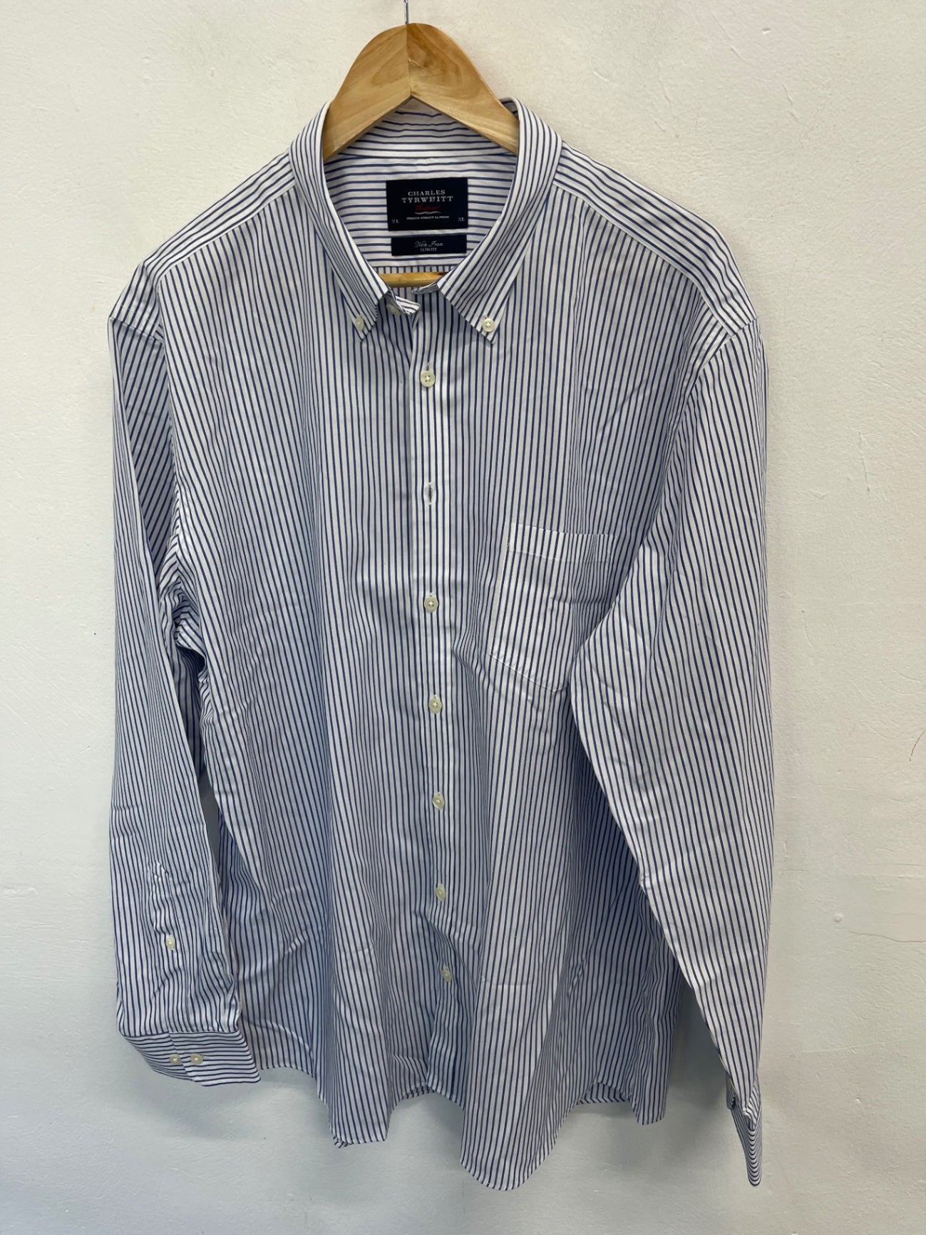 Fabulous Charles Tyrwitt non iron slim fit Shirt XL White & blue ES609