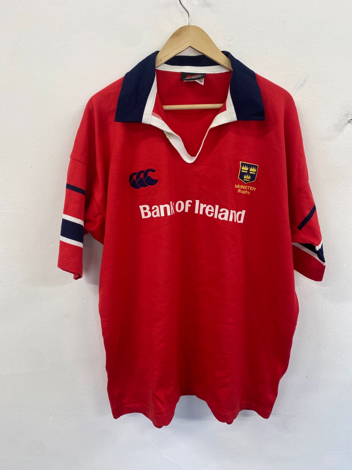 Classic Canterbury Rugby Jersey Munster home XL Red vintage ES609