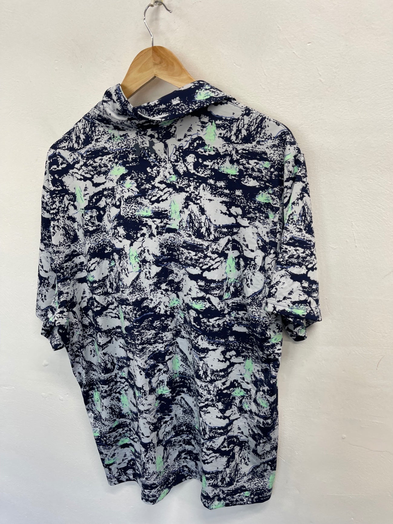 Fabulous Under Armour Golf polo Shirt XL Navy ES609