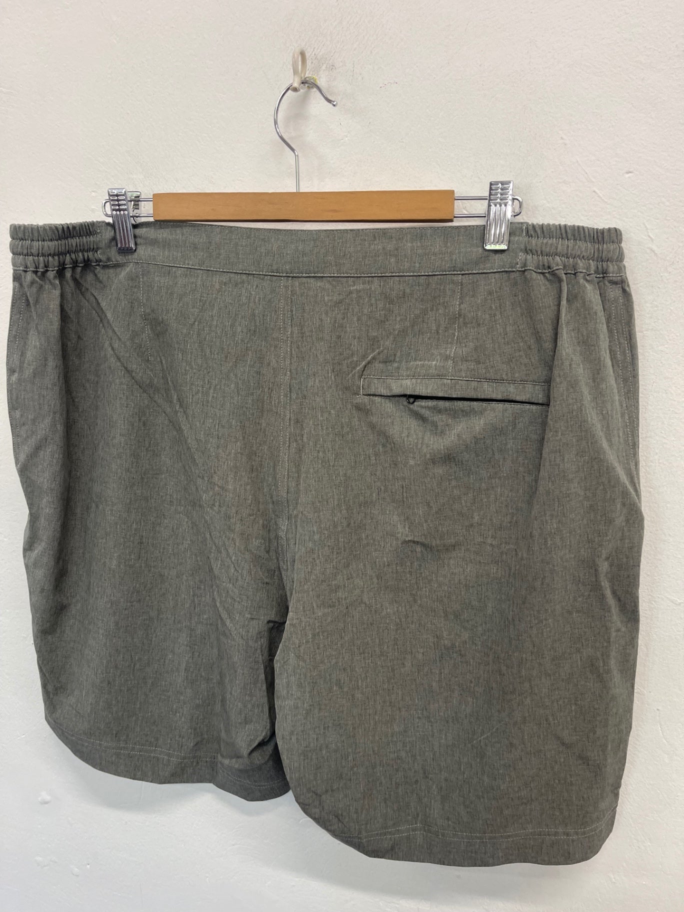 Fabulous Eubi golf sports Shorts XXL Grey New ES609
