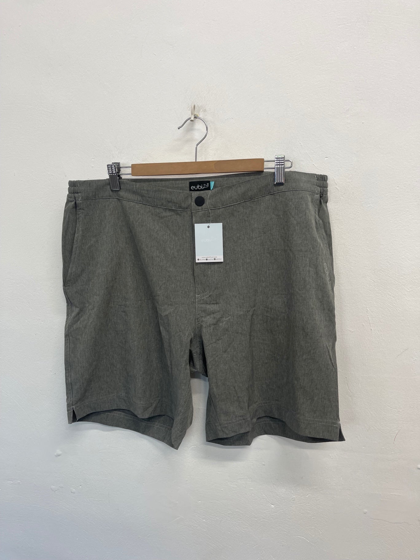 Fabulous Eubi golf sports Shorts XXL Grey New ES609