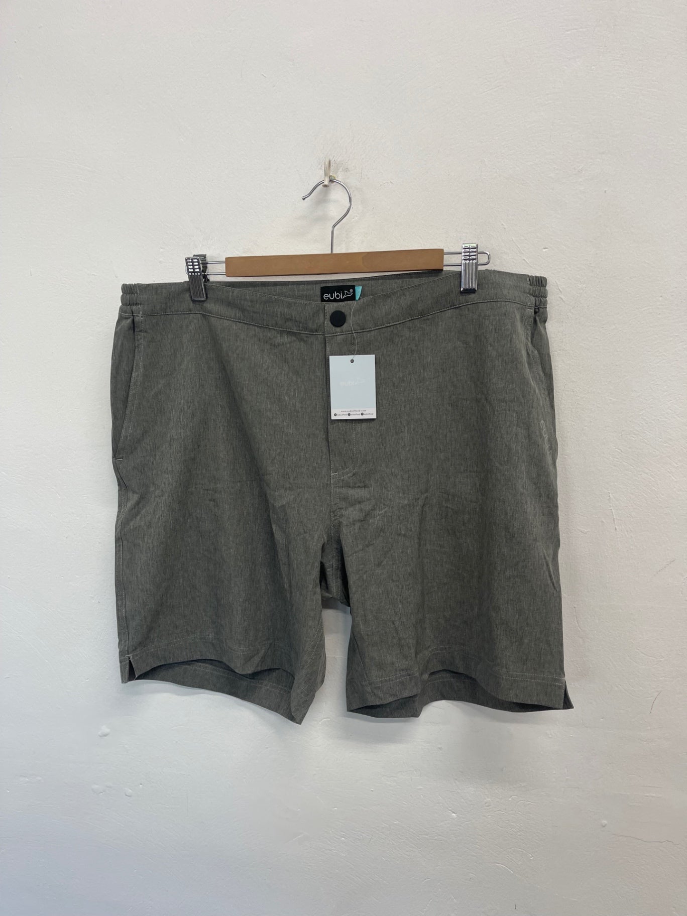Fabulous Eubi golf sports Shorts XXL Grey New ES609