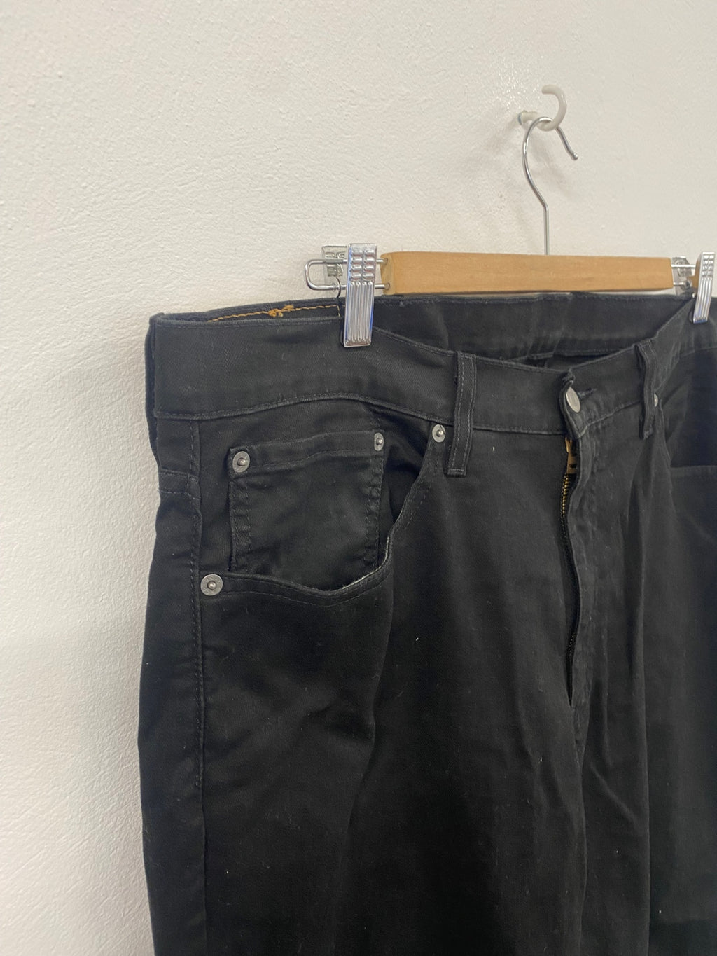 Fabulous Levi's 514 38/30 straight leg stretch Jeans 38S Black ES609