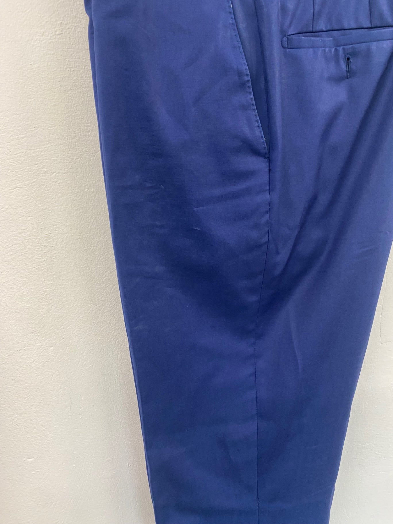 Fabulous Baumler Reda pure new wool Suit 46S Blue ES609