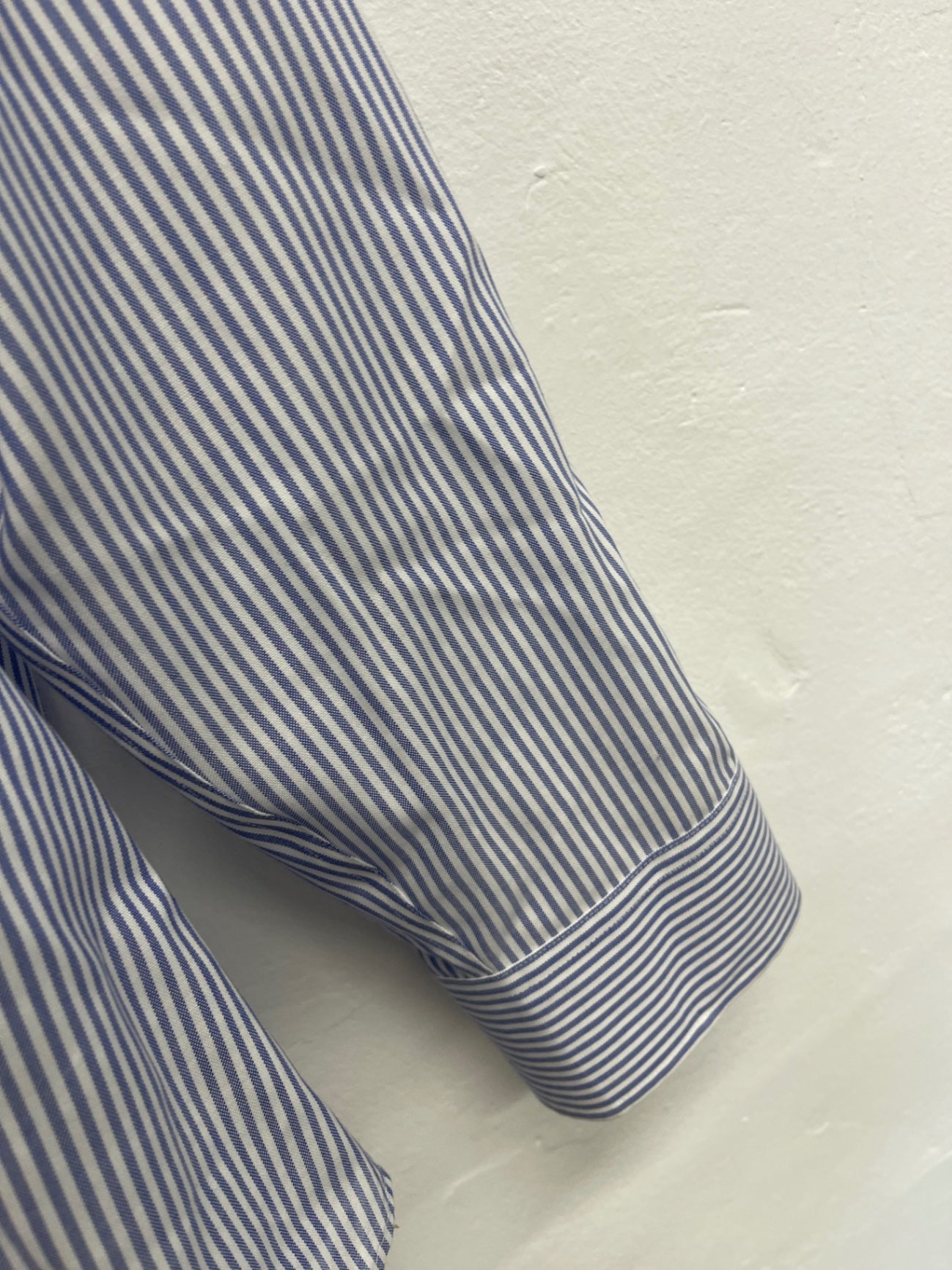 Fabulous Charles Tyrwitt slim fit non iron Shirt XL Blue and White ES609