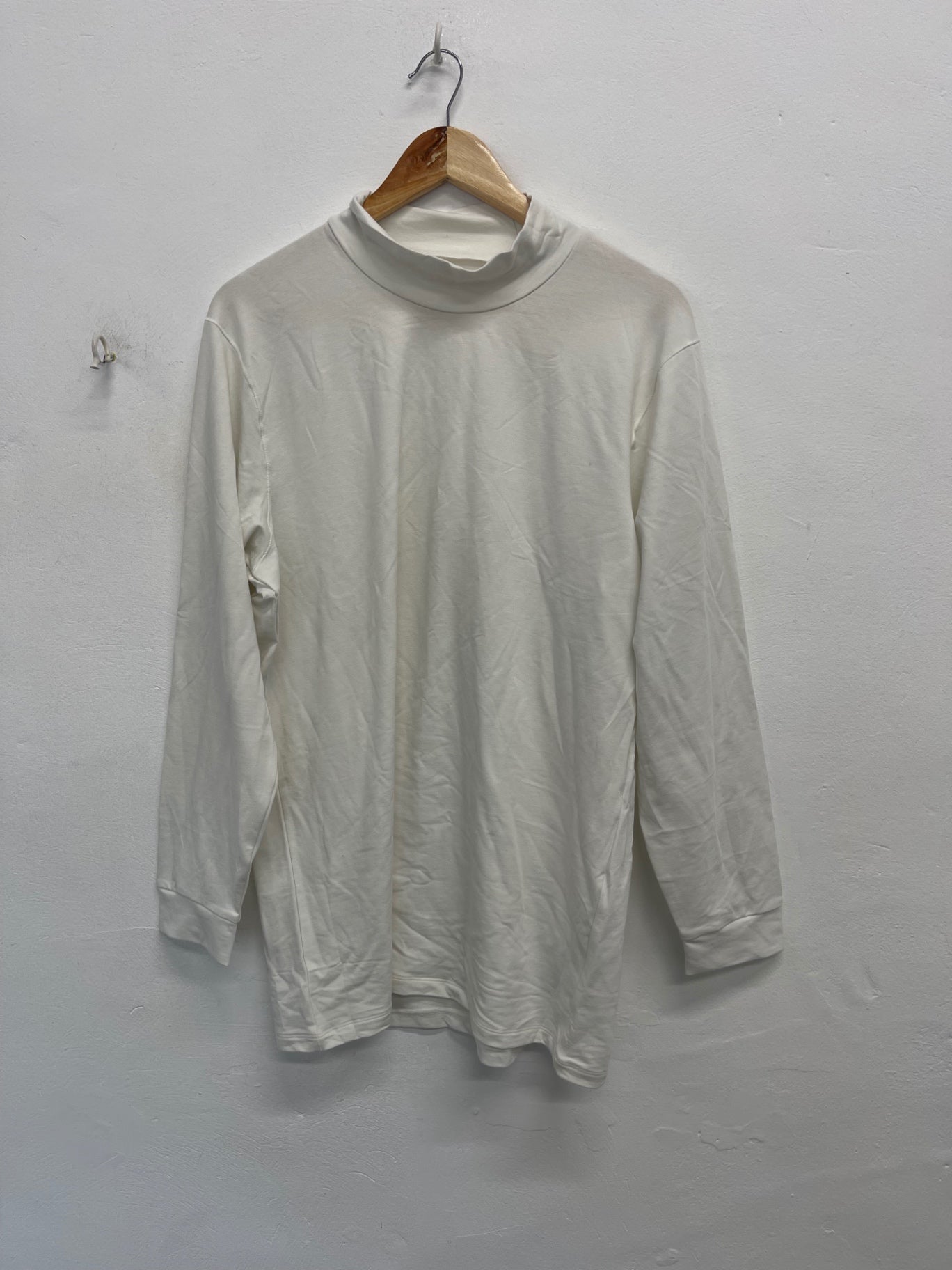 Fabulous UNIQLO Long sleeve heat tech thermal top XL Cream/Off-white ES609