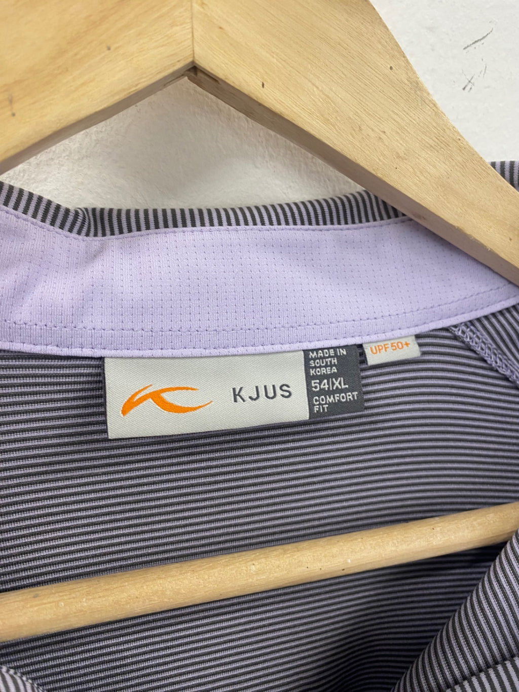 Fabulous KJUS Golf Shirt XL Gray lilac stripe Comfort fit ES609