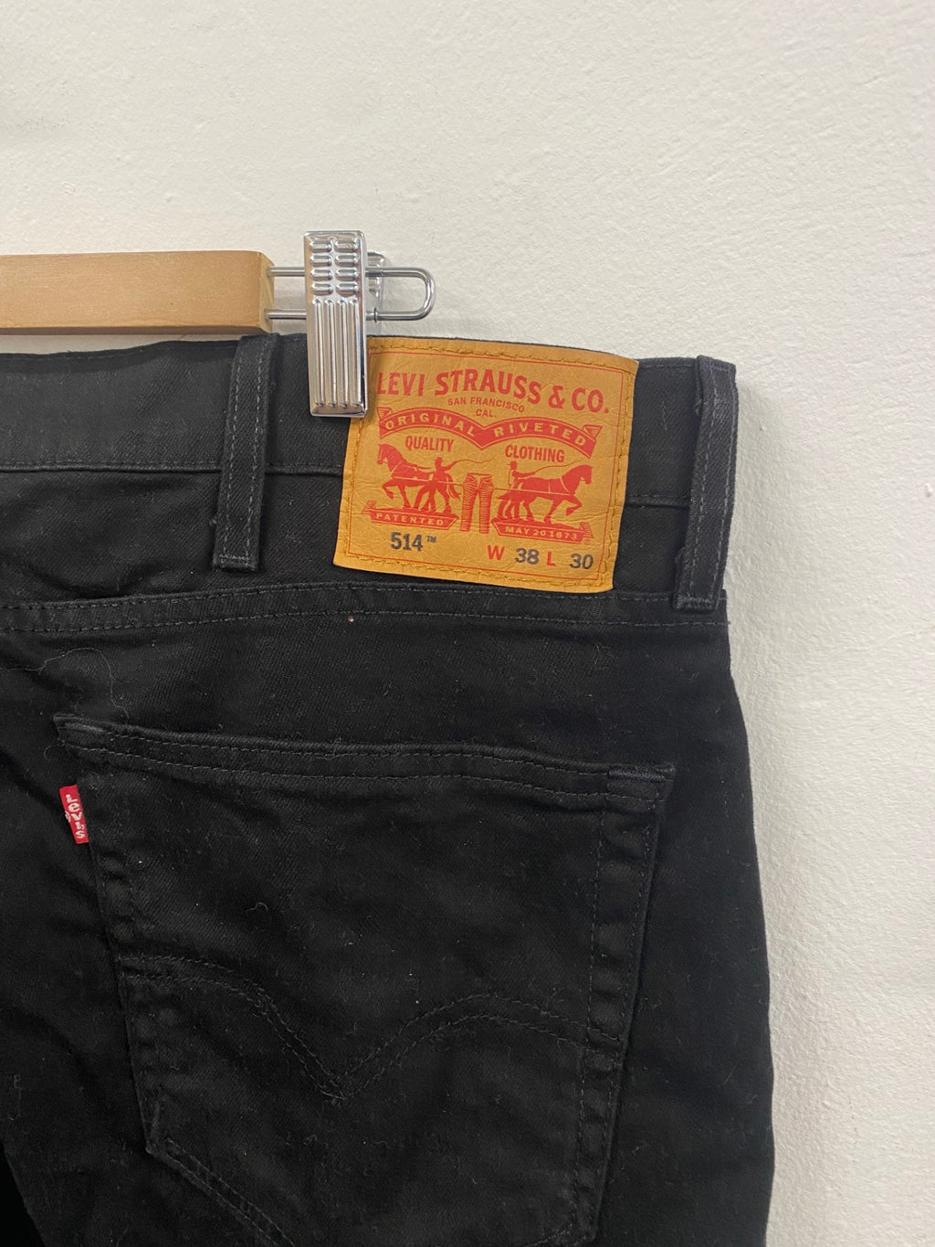 Fabulous Levi's 514 38/30 straight leg stretch Jeans 38S Black ES609