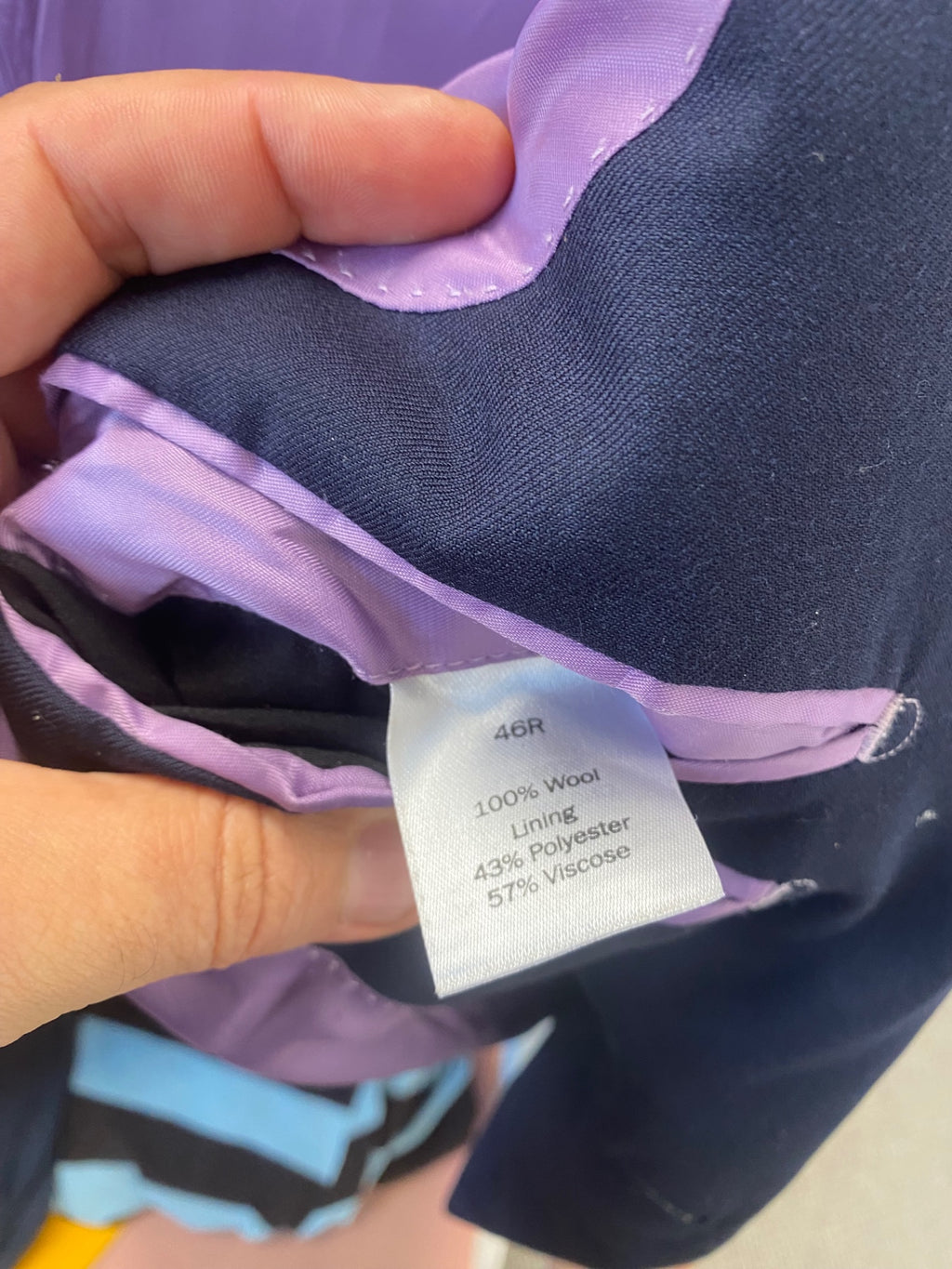 Fabulous Charles Tyrwhitt Suit 48R Navy classic fit Super 110s wool ES609