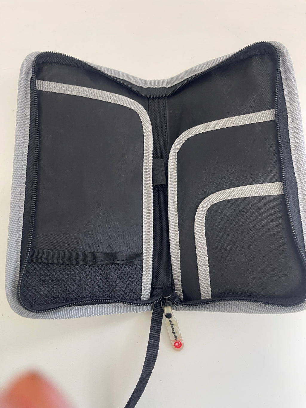 Fabulous rare Alinghi Travel Wallet One size Black ES609