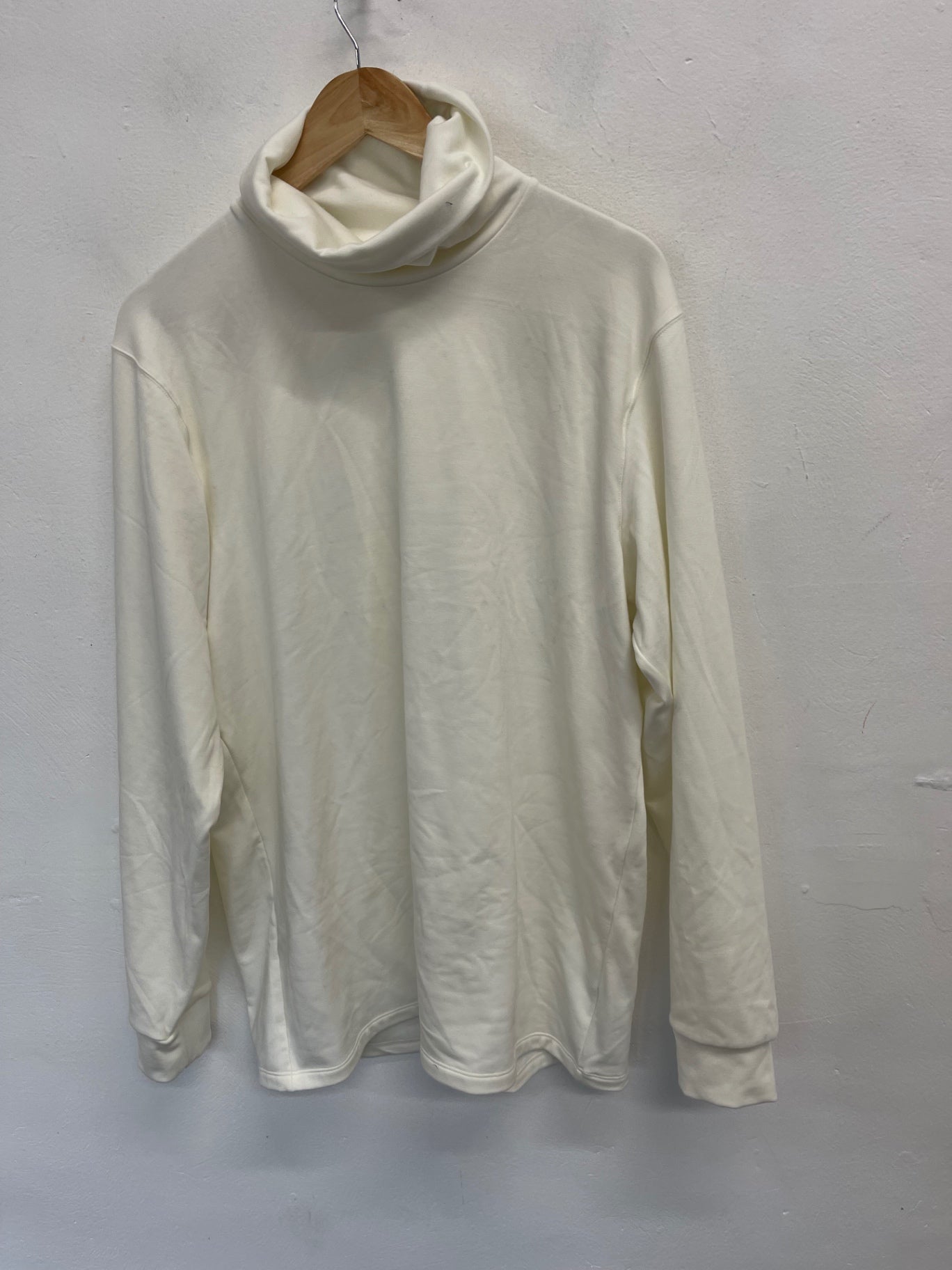 Fabulous Uniqlo Long sleeve ultra thermal heat top UK XL Cream ES609