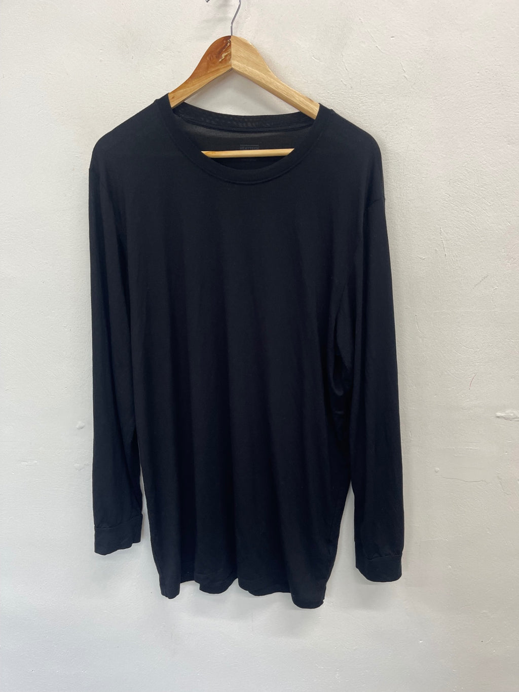 Fabulous UNIQLO Long sleeve heat tech thermal  top XL Black ES609