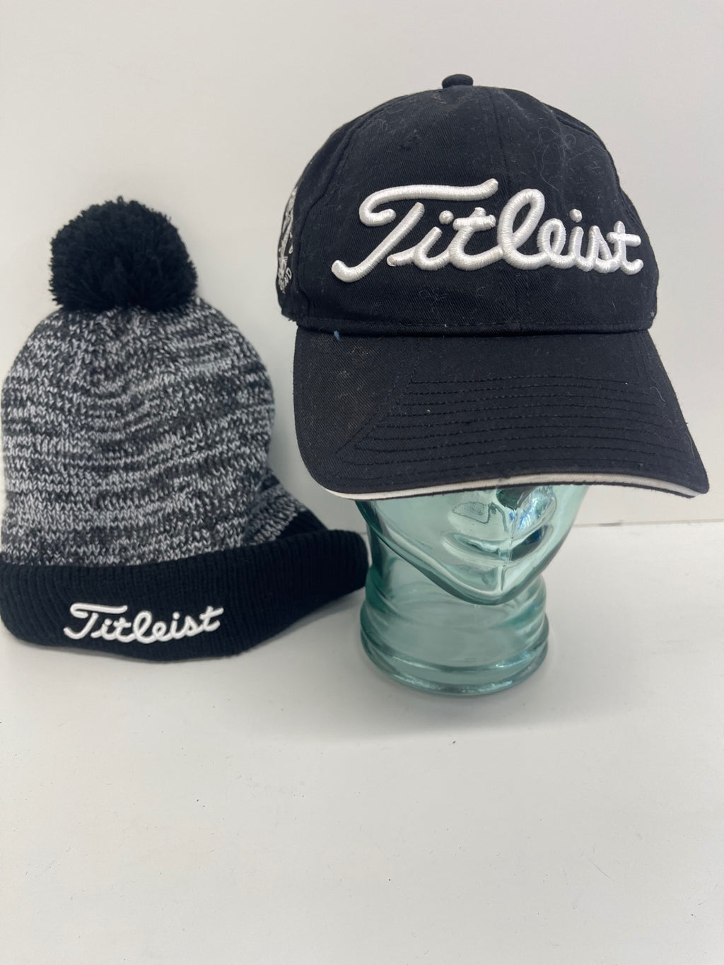 Fabulous Titleist Hats bobble & gold cap L Gray/Black #3 ES609