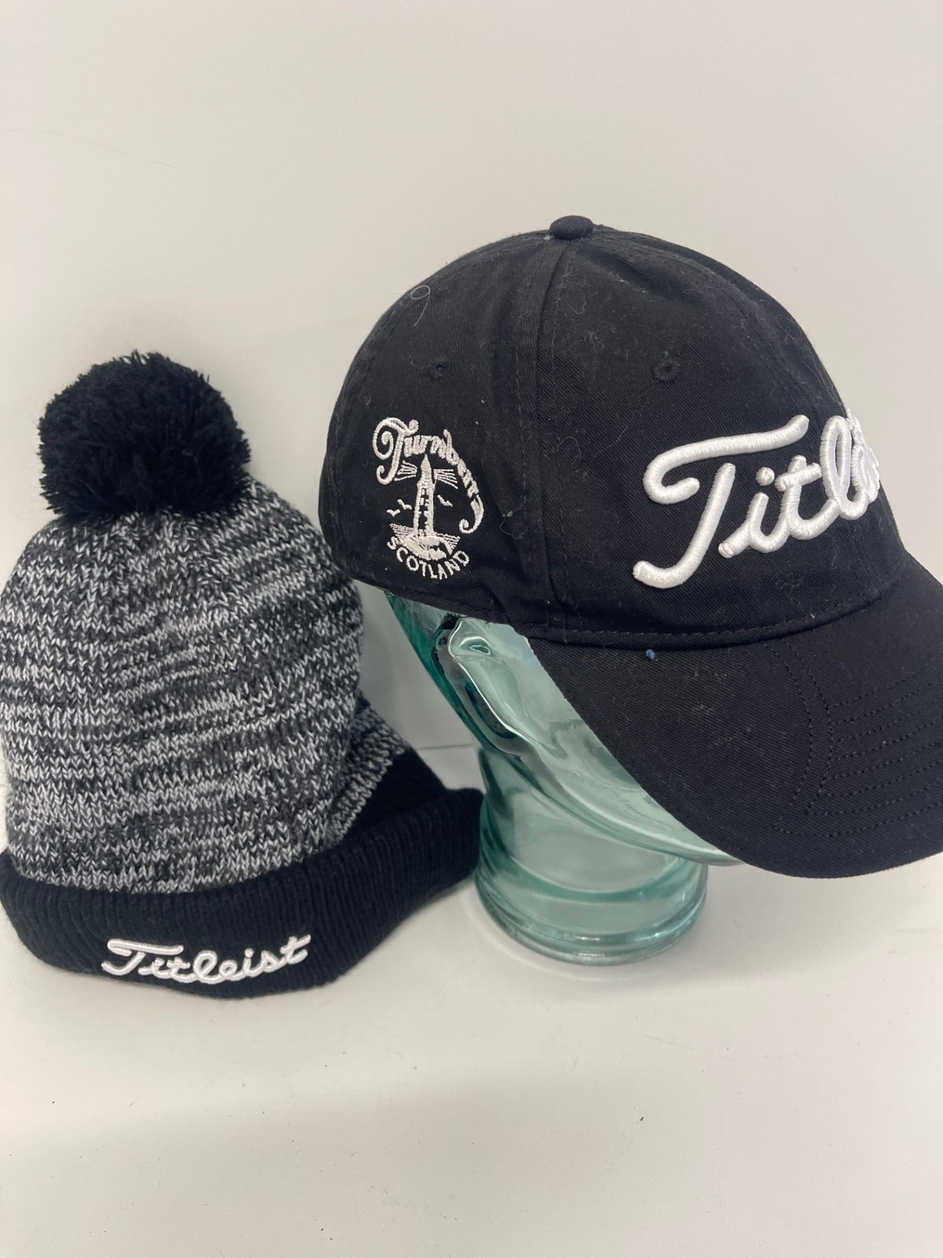 Fabulous Titleist Hats bobble & gold cap L Gray/Black #3 ES609
