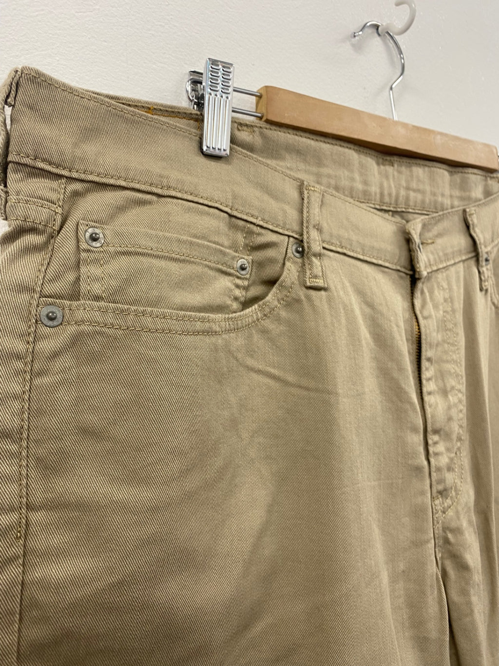 Fabulous Levi's 514 straight fit stretch Jeans 38x30 Beige ES609