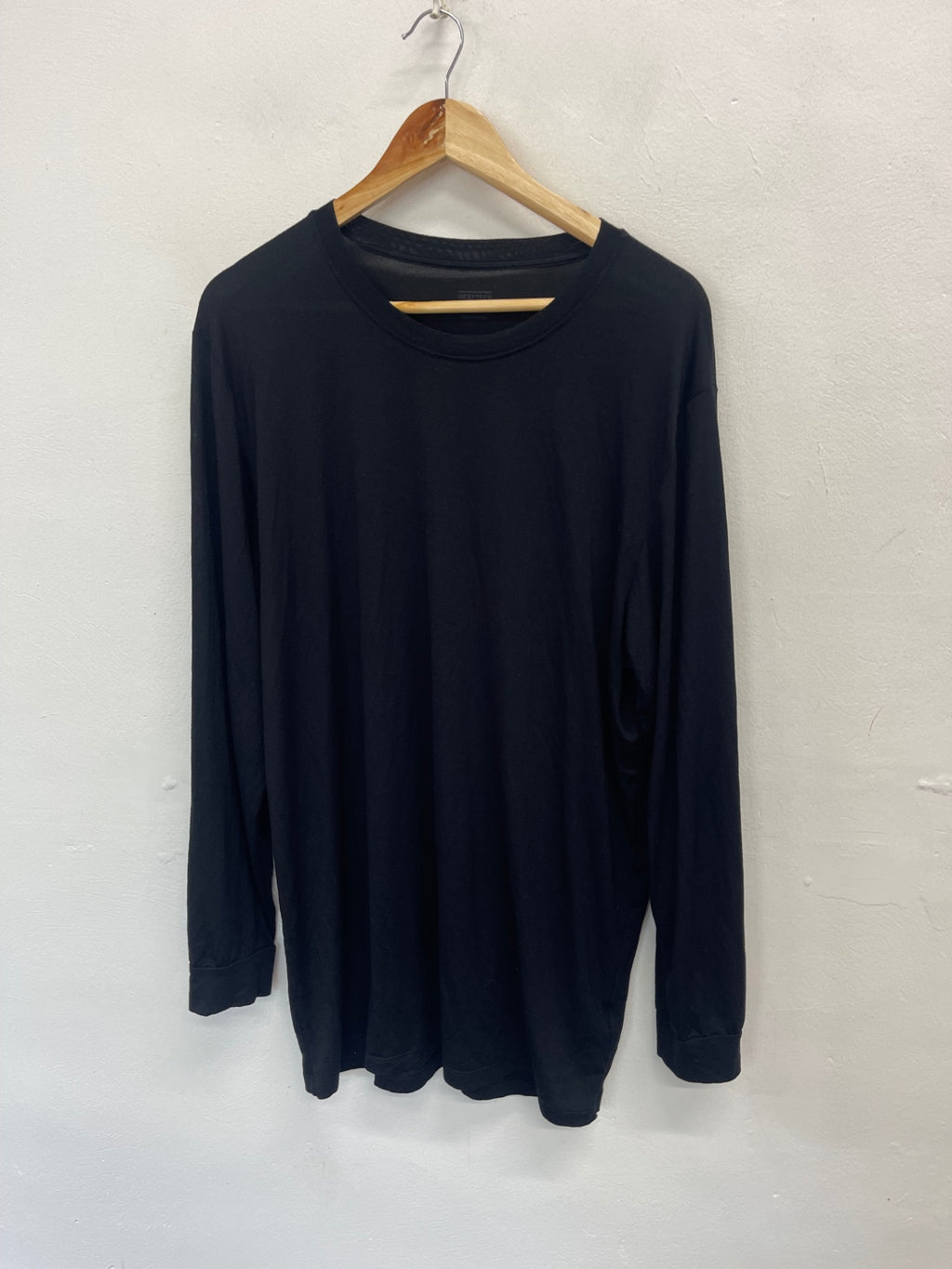 Fabulous UNIQLO Long sleeve heat tech thermal  top XL Black ES609