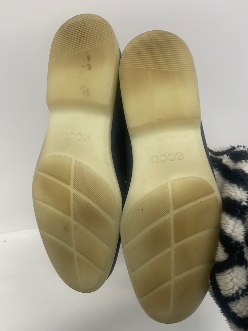 Fabulous ECCO leather boat loafers Uk11.5 navy blue ES609