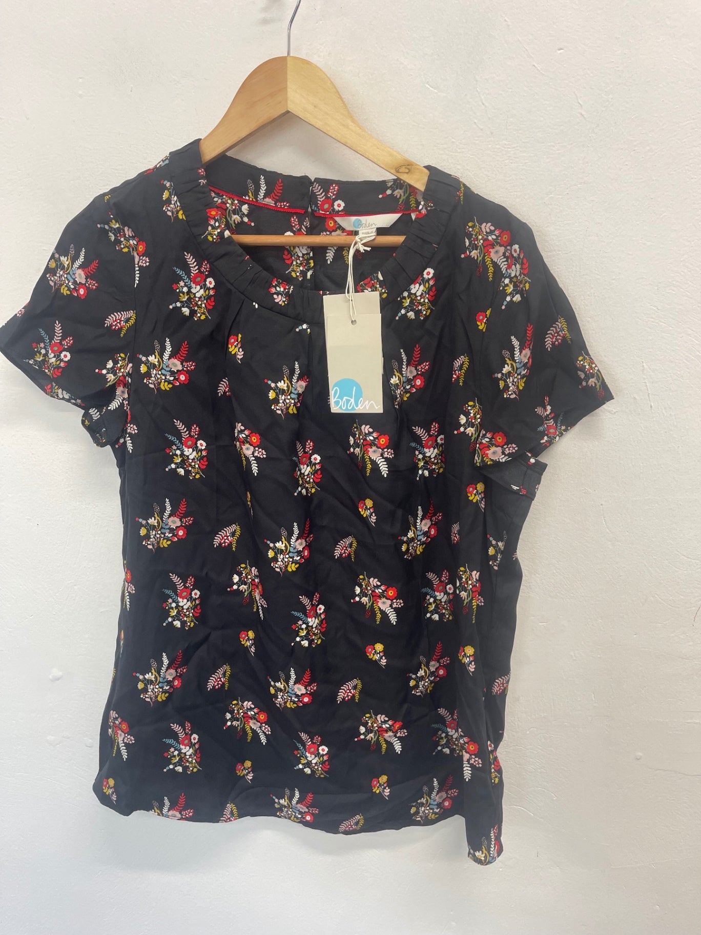 Fabulous Boden oriental silk blend Blouse uk14 Black JG589