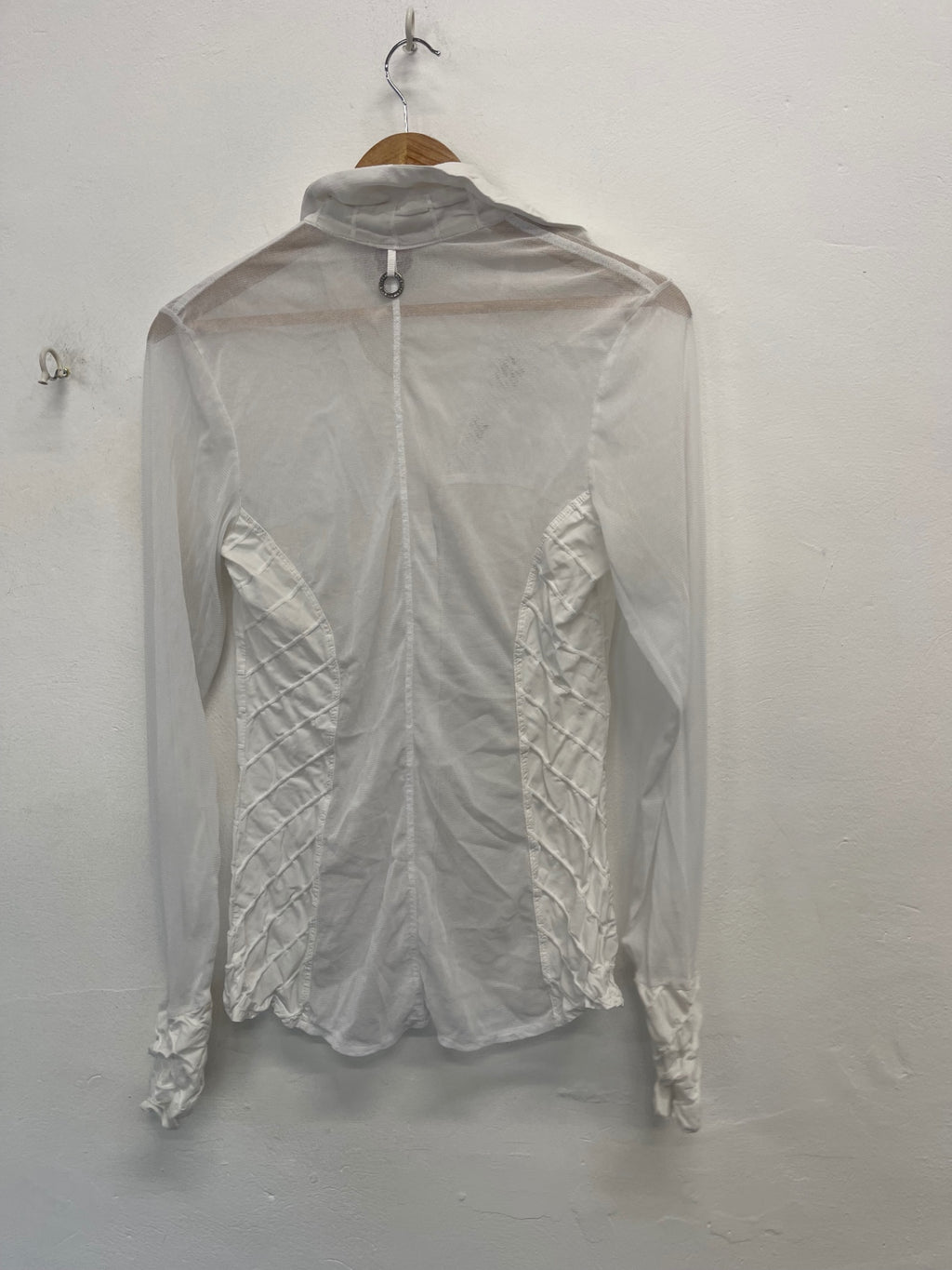 Fabulous The Queen Shirt sheer sleeves fun UKL White KW605