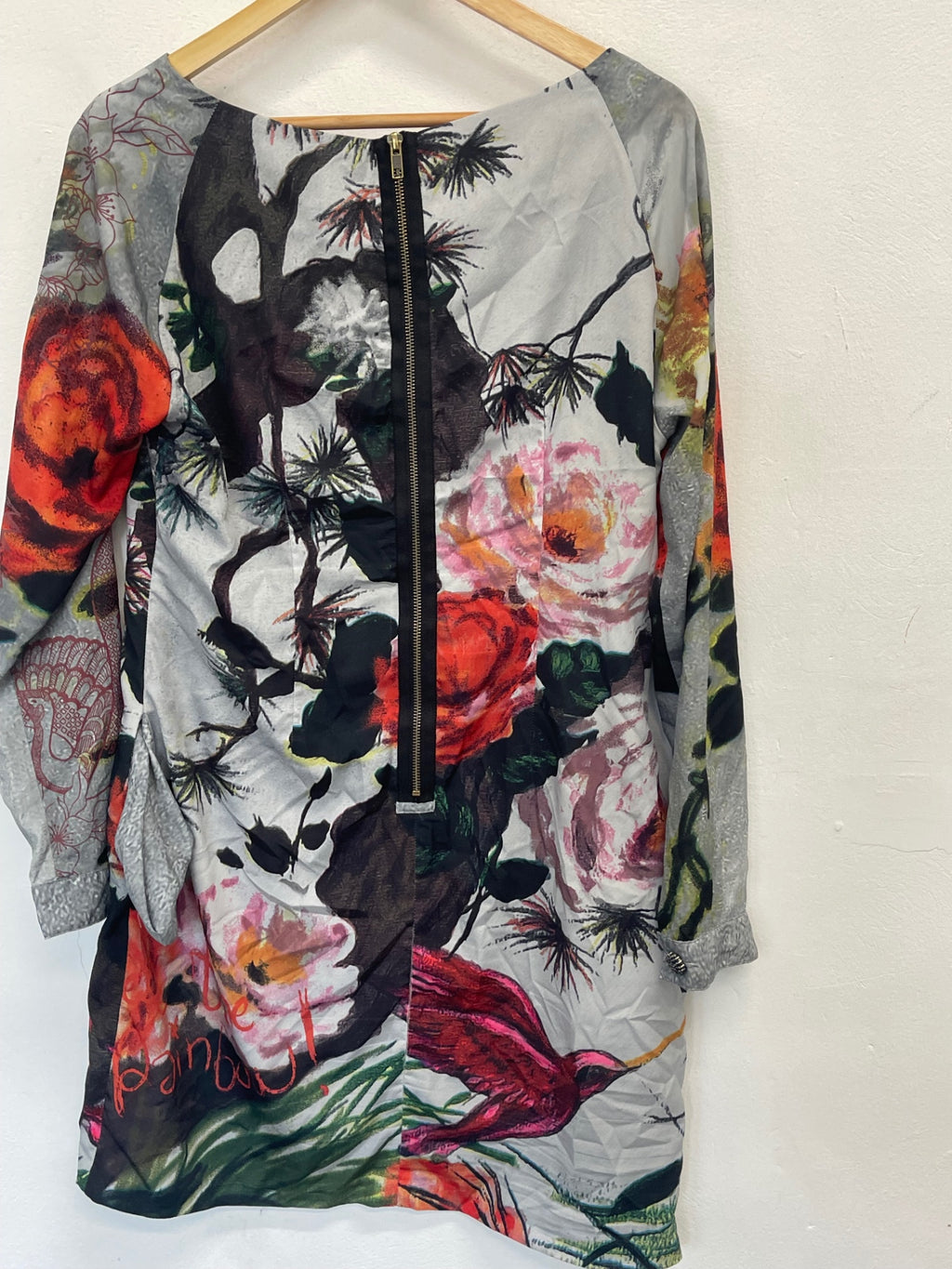 Fabulous Desigual Feel the Rainbow Dress UkM Grey floral KW605