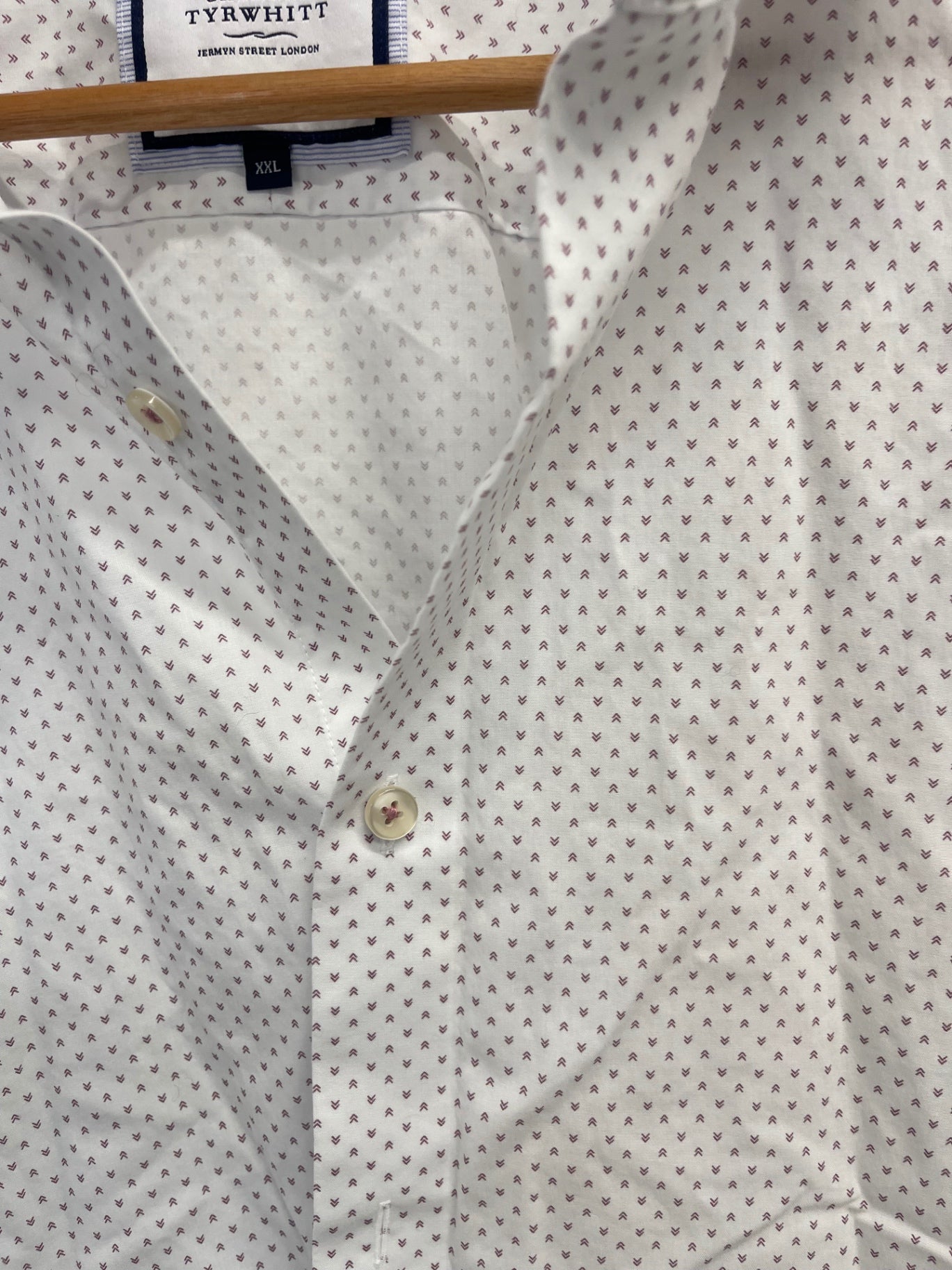 Fabulous Charles Tyrwhitt Shirt UK XXL White & burgundy ES609