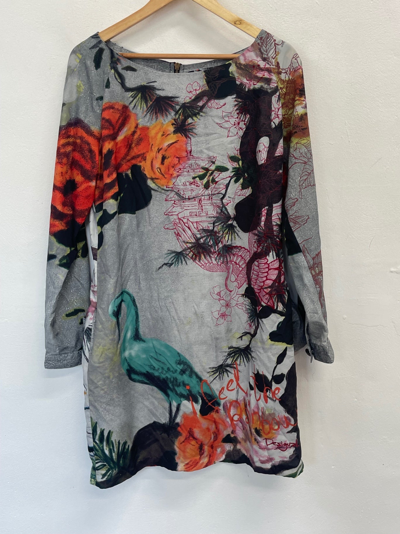 Fabulous Desigual Feel the Rainbow Dress UkM Grey floral KW605